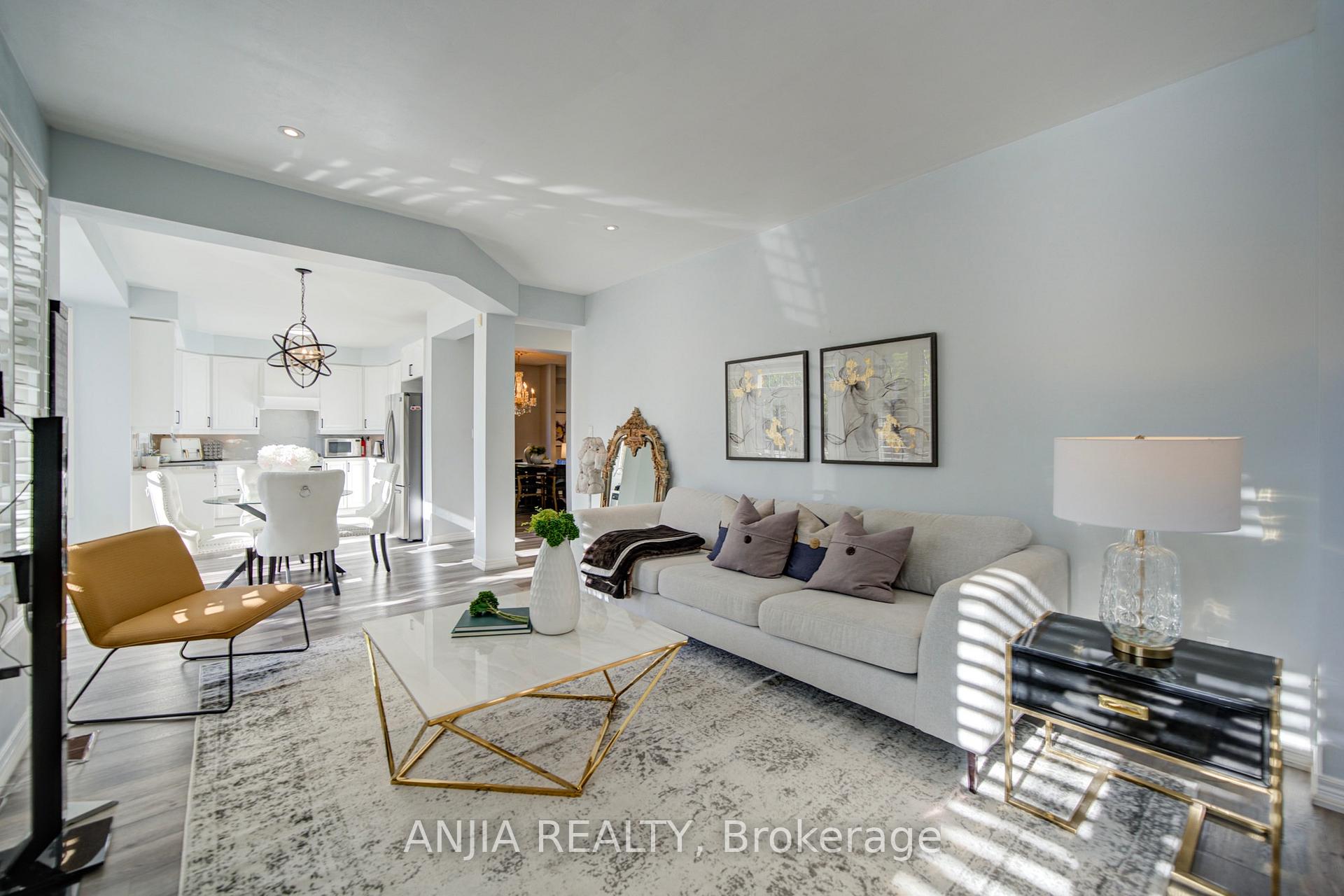 Photo 11 of 16 Forest Manor Place, Markham, Wismer — HOMEH