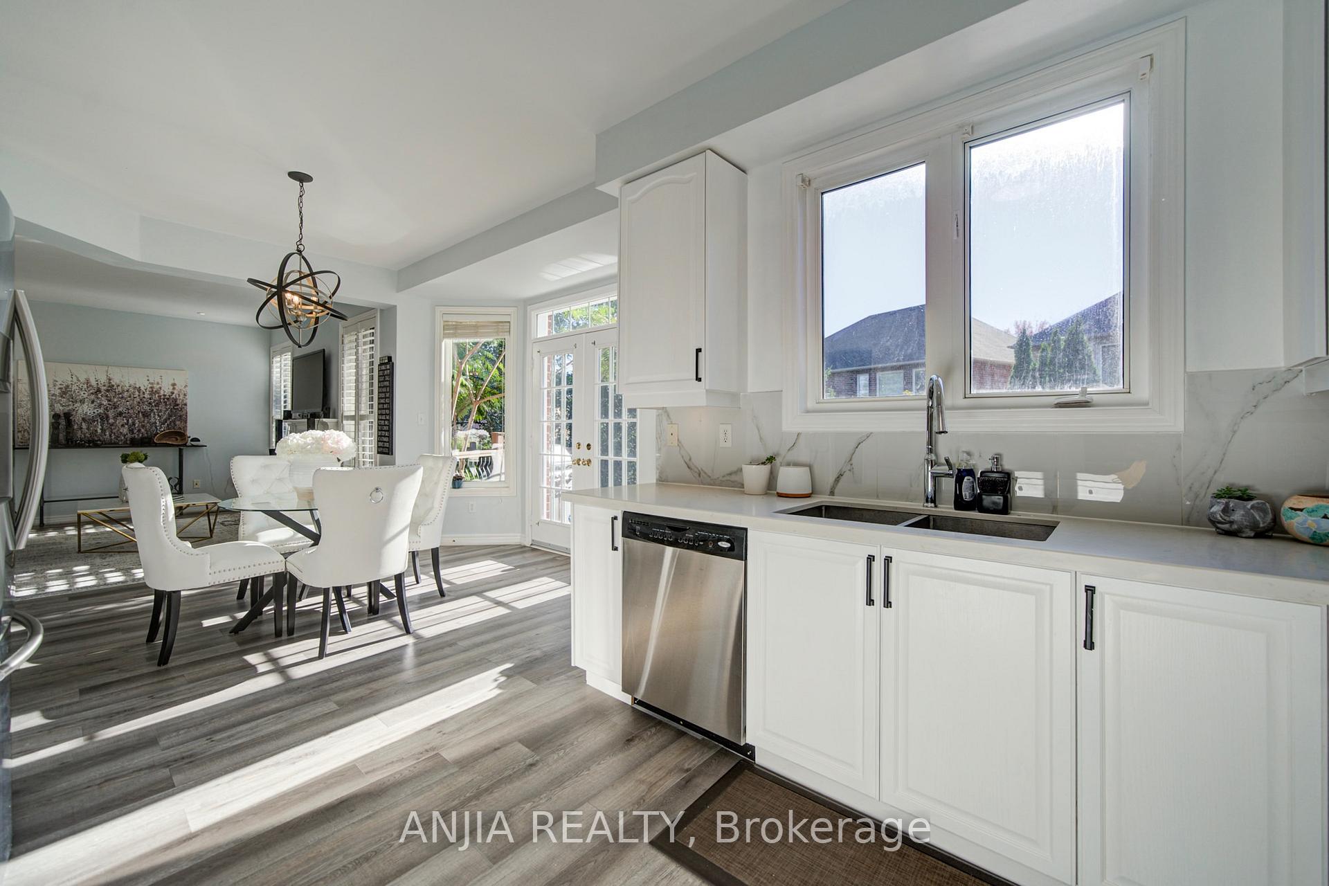 Photo 15 of 16 Forest Manor Place, Markham, Wismer — HOMEH