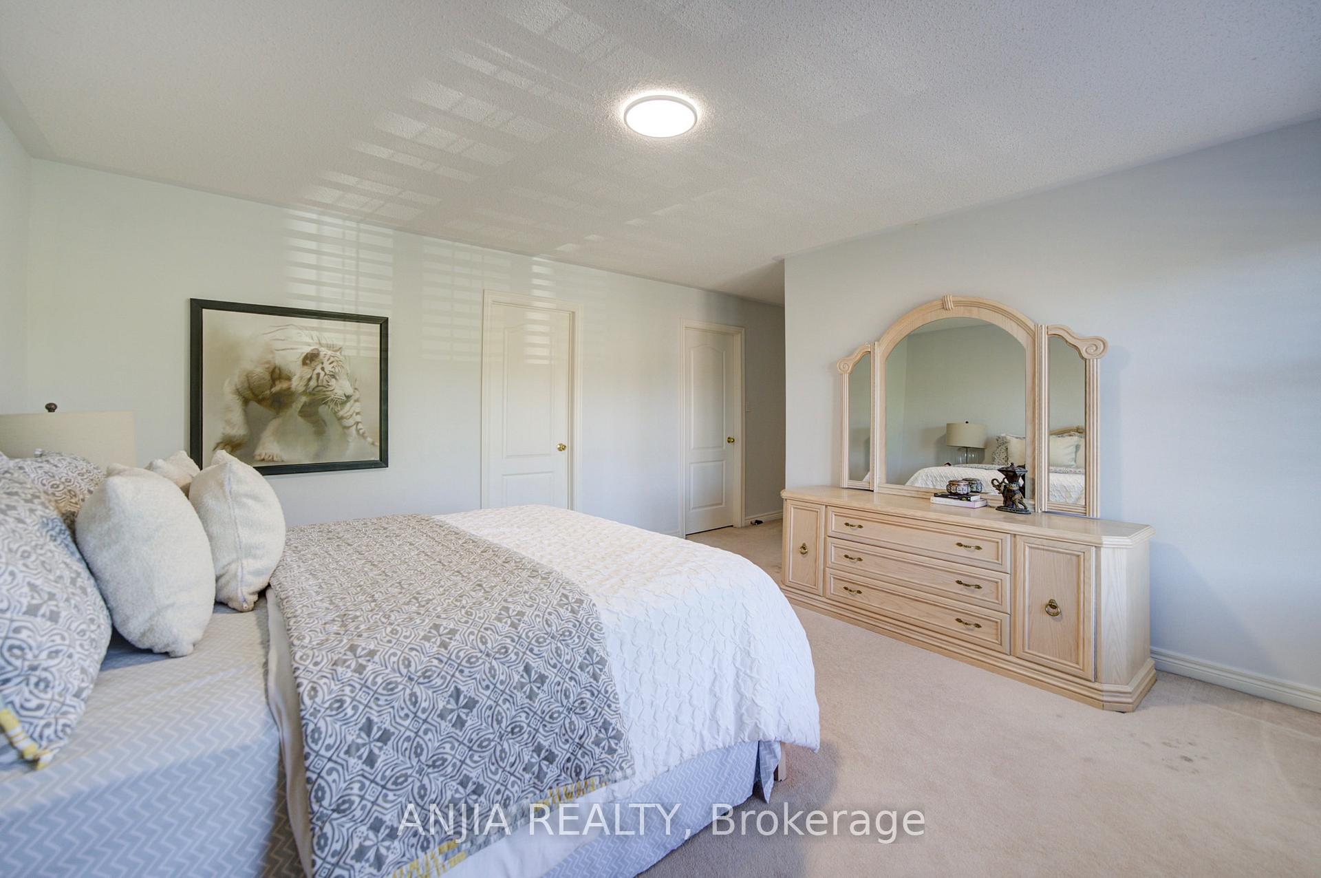 Photo 35 of 16 Forest Manor Place, Markham, Wismer — HOMEH