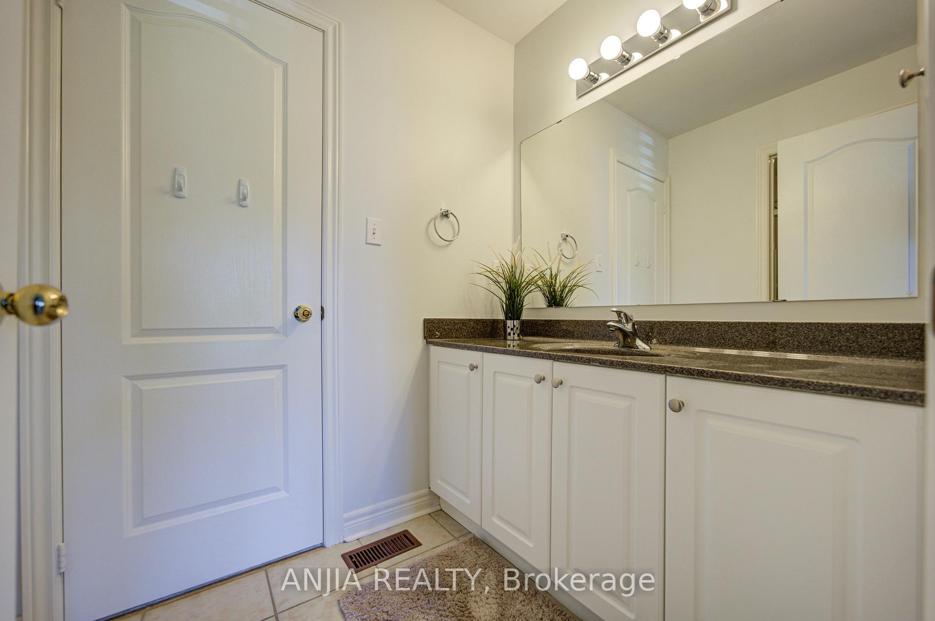 Photo 36 of 16 Forest Manor Place, Markham, Wismer — HOMEH