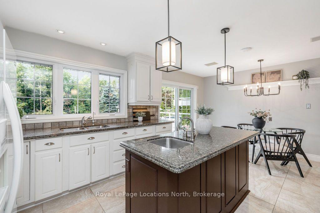 Photo 11 of 2 Mills Circle, Springwater, Midhurst — HOMEH