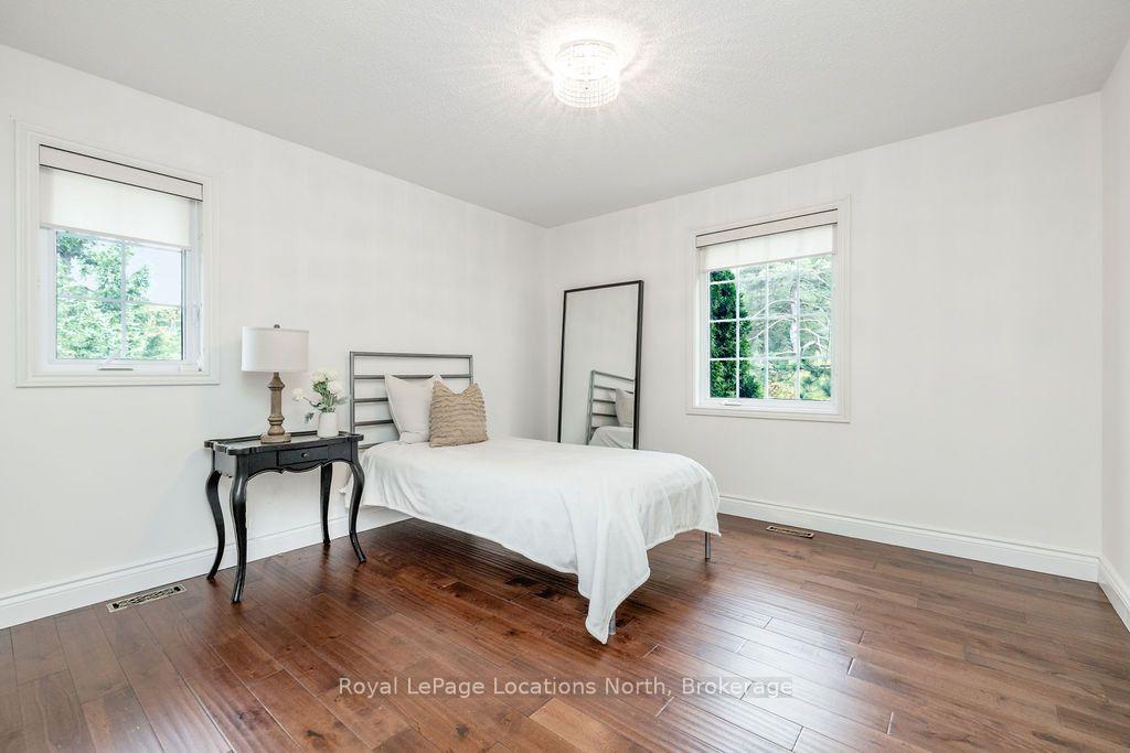 Photo 28 of 2 Mills Circle, Springwater, Midhurst — HOMEH