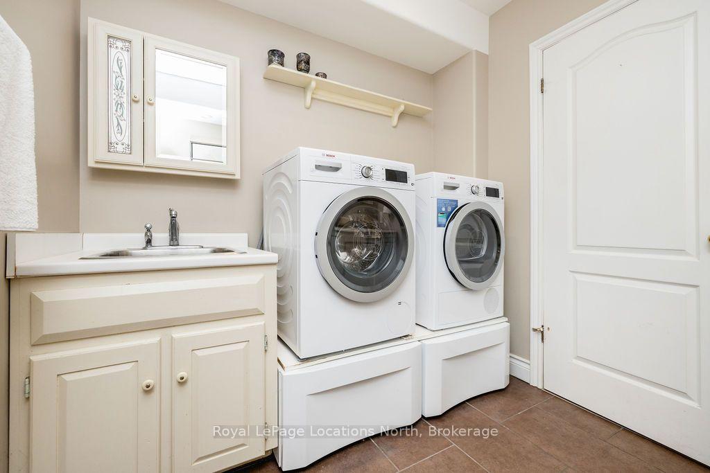 Photo 36 of 2 Mills Circle, Springwater, Midhurst — HOMEH