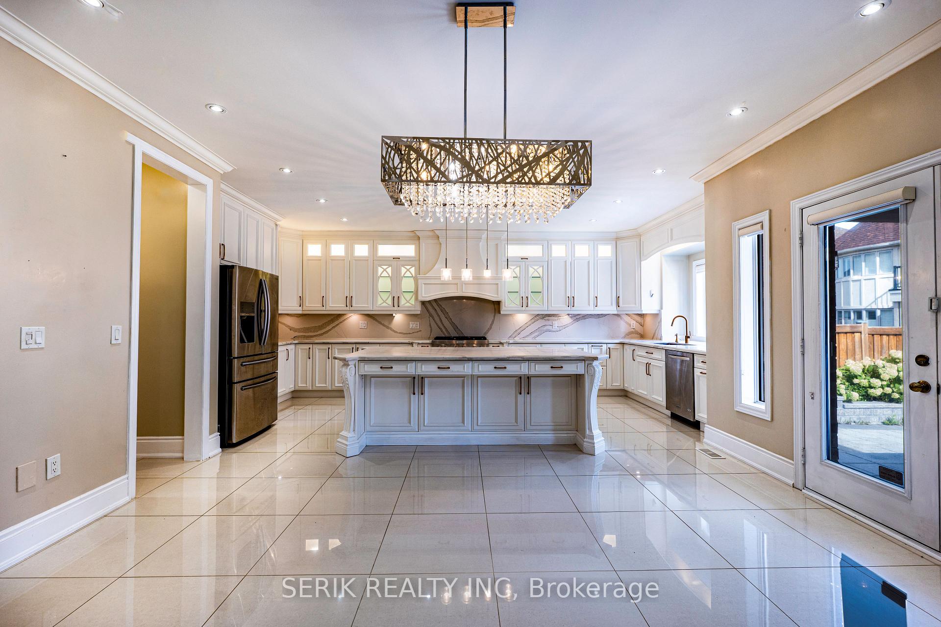 Photo 18 of 64 Burlwood Road, Brampton, Vales of Castlemore — HOMEH
