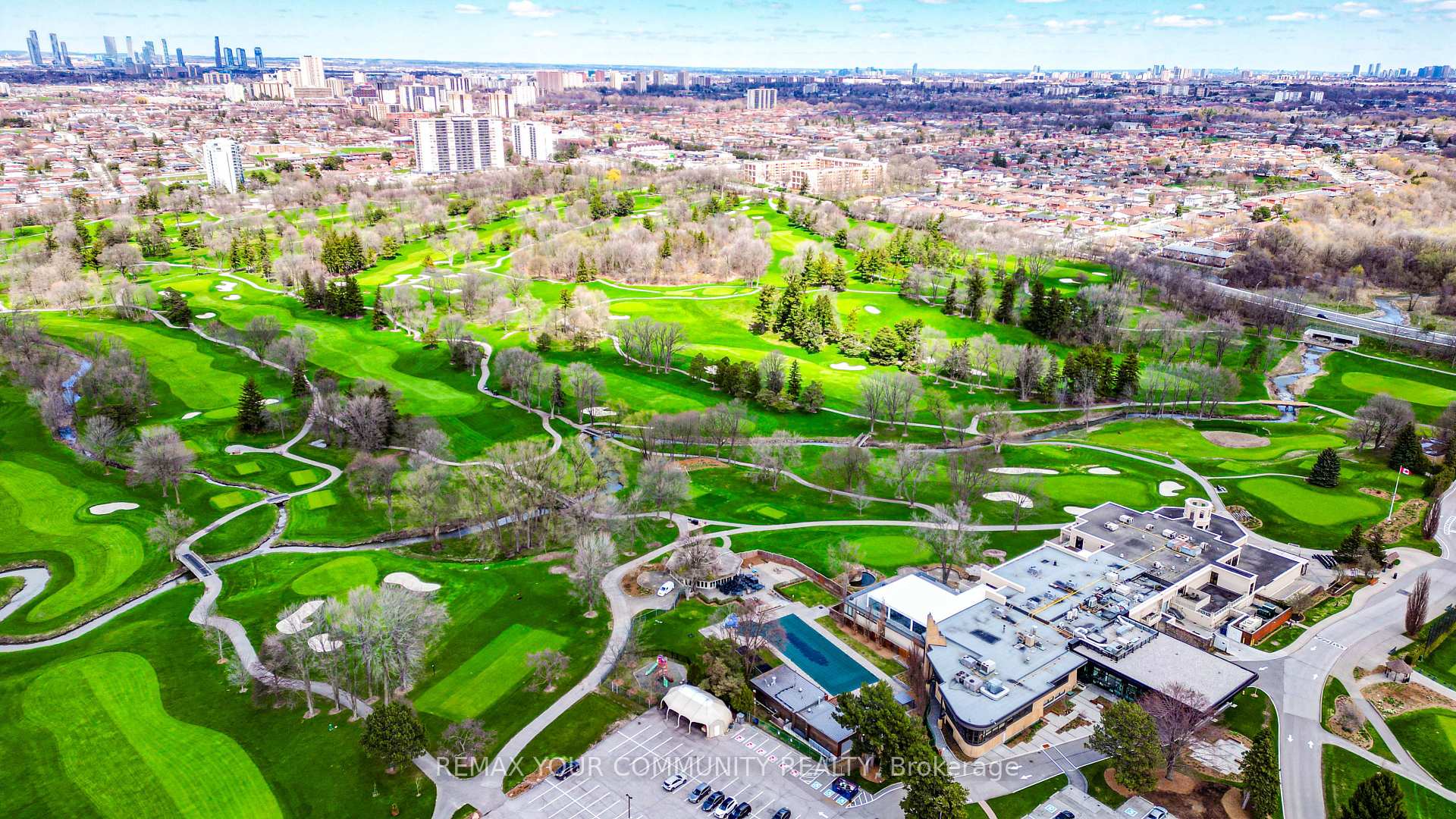 Photo 40 of 26 Ted Wray Circle, North York, Downsview-Roding-CFB — HOMEH