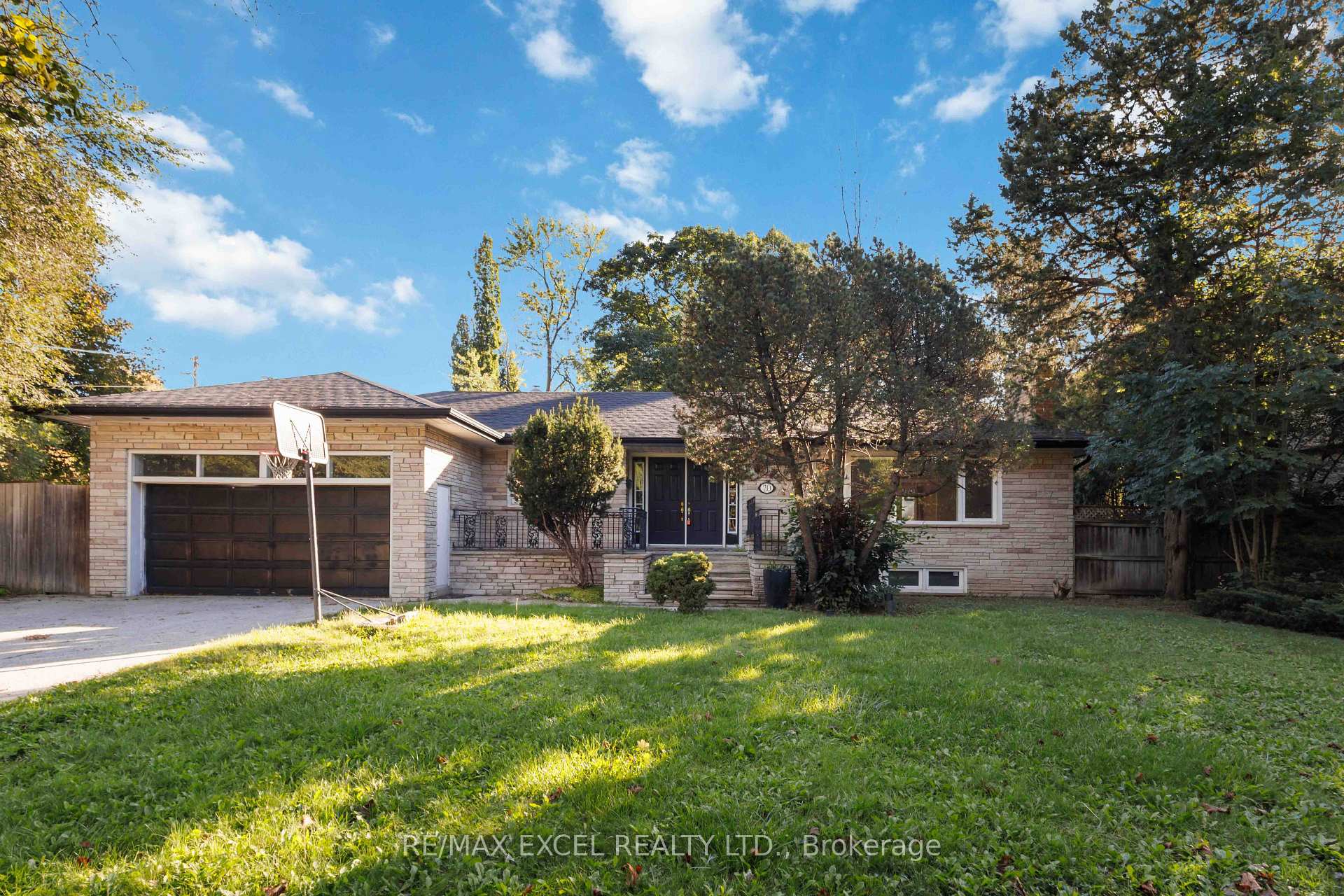 Photo 1 of 20 Oxbow Road, North York, Banbury-Don Mills — HOMEH