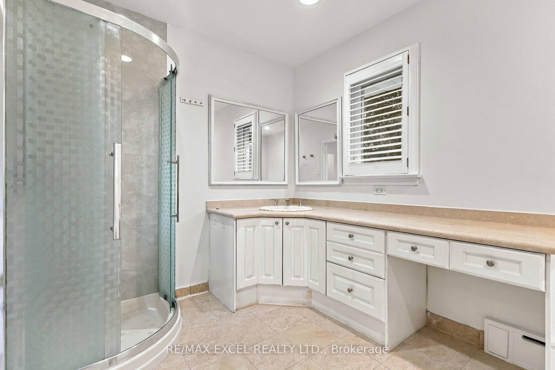 Photo 21 of 20 Oxbow Road, North York, Banbury-Don Mills — HOMEH