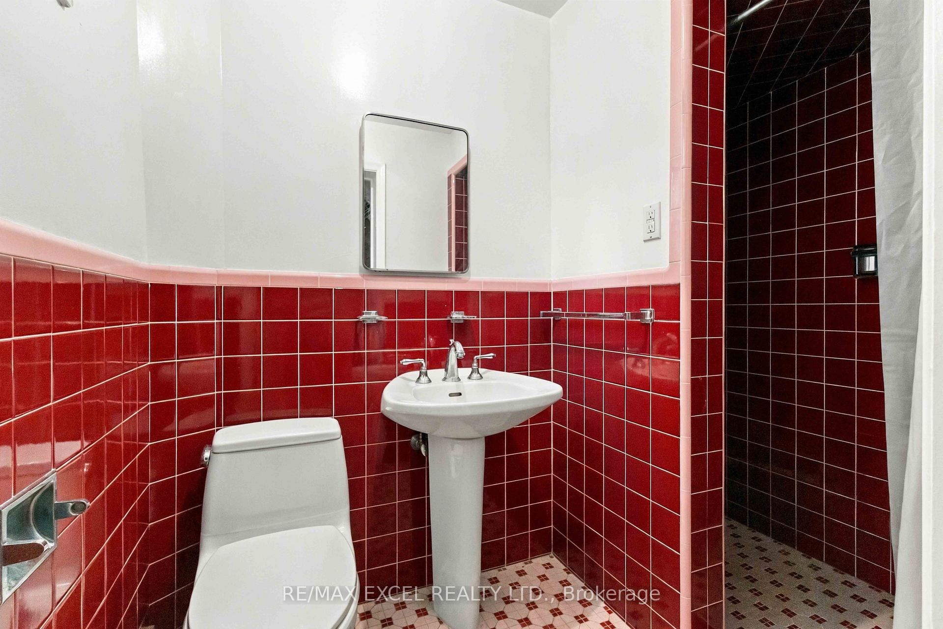 Photo 28 of 20 Oxbow Road, North York, Banbury-Don Mills — HOMEH