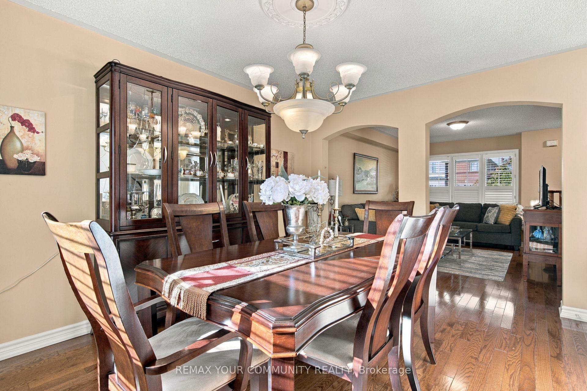 Photo 10 of 1632 Samuelson Circle, Mississauga, Meadowvale Village — HOMEH