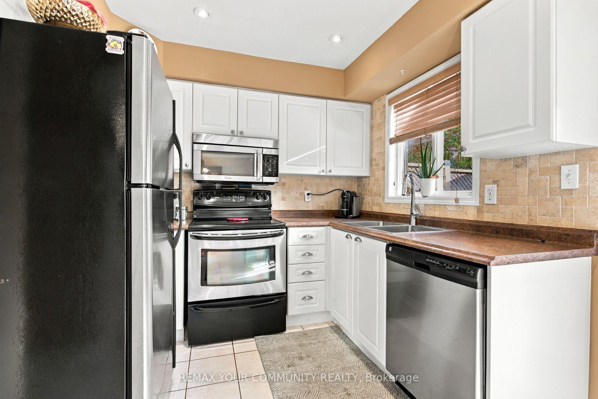 Photo 12 of 1632 Samuelson Circle, Mississauga, Meadowvale Village — HOMEH