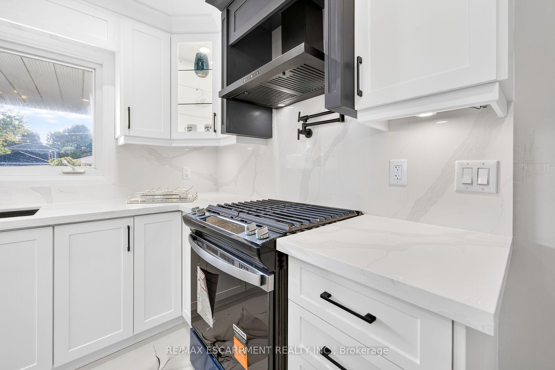 Photo 6 of 362 Rosseau Road, Hamilton, Rosedale — HOMEH