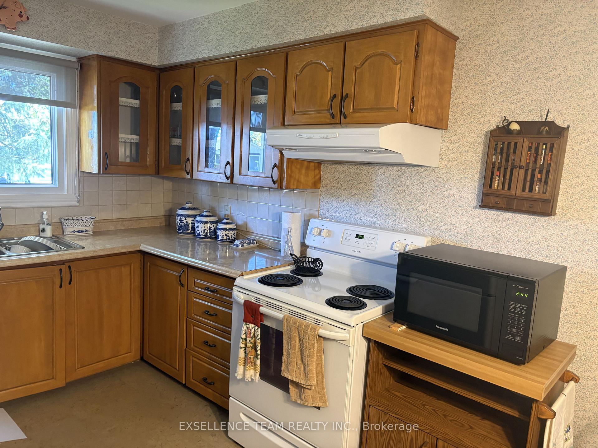Photo 8 of 129 Kensington Street, Cornwall, Cornwall — HOMEH