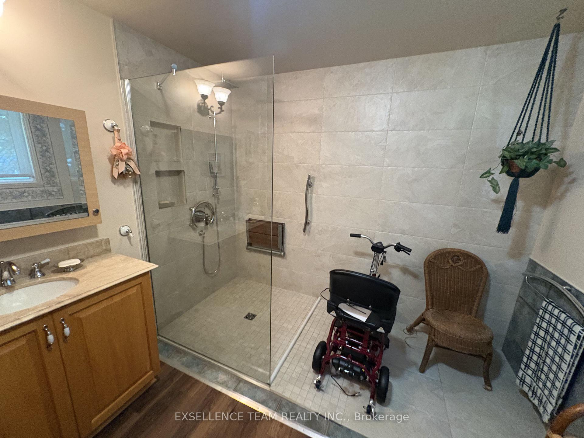 Photo 11 of 129 Kensington Street, Cornwall, Cornwall — HOMEH