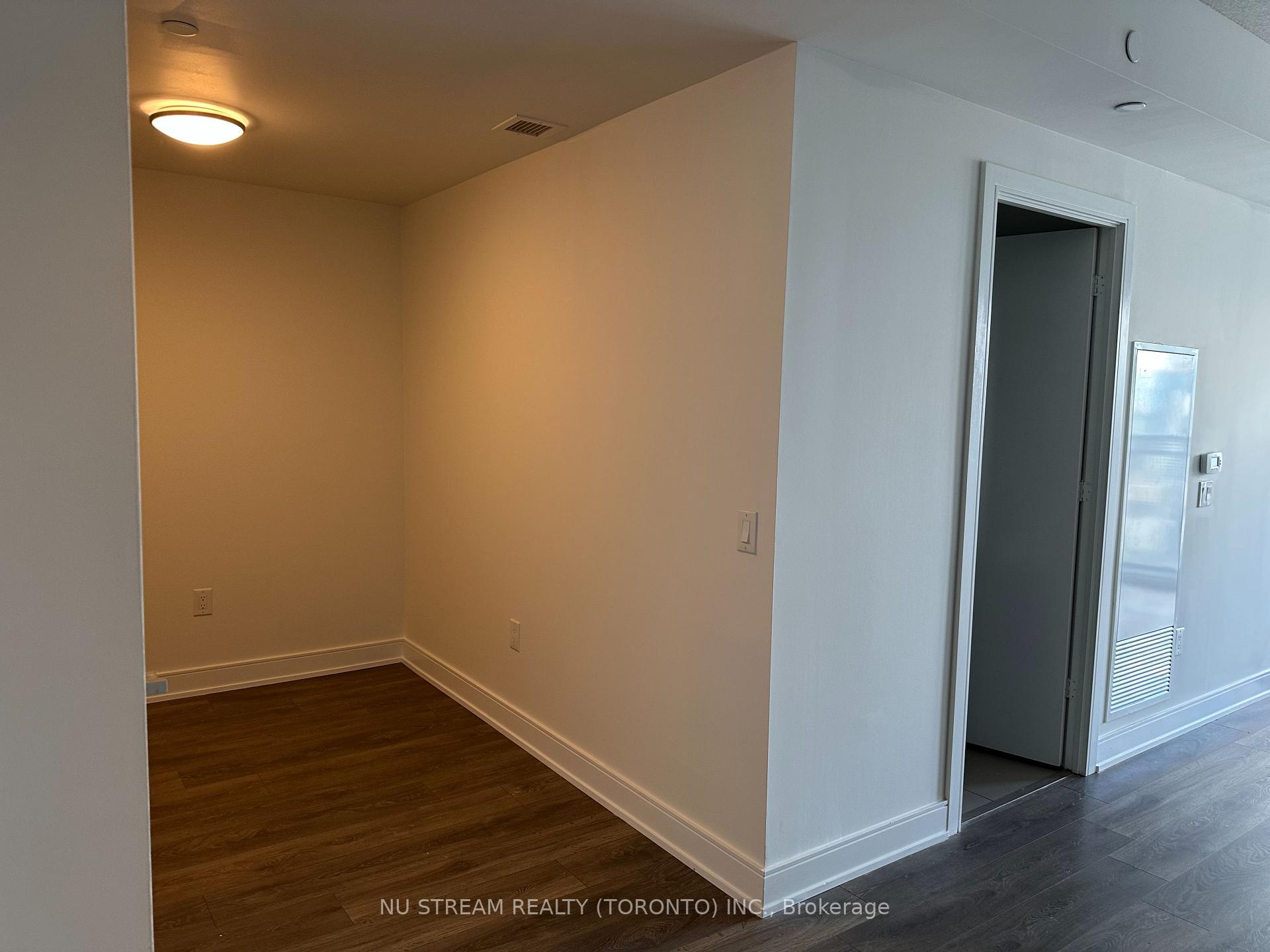 Photo 3 of Unit 2804, 89 Mcgill Street, Toronto, Church-Yonge Corridor — HOMEH
