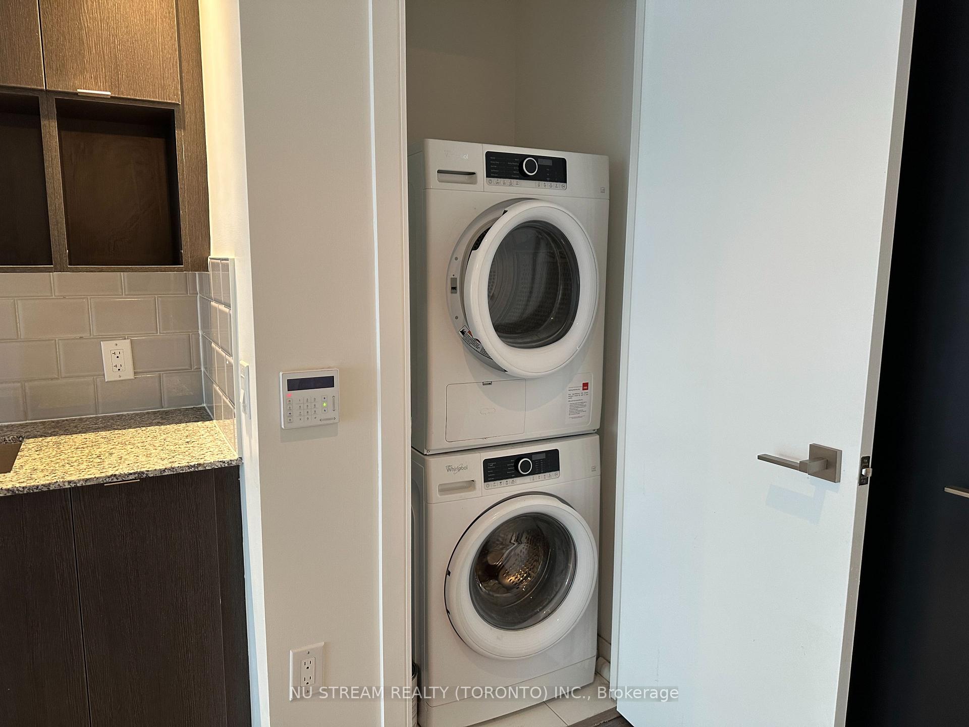 Photo 4 of Unit 2804, 89 Mcgill Street, Toronto, Church-Yonge Corridor — HOMEH