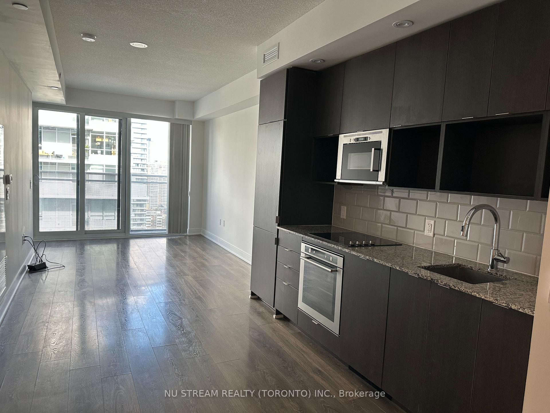 Photo 5 of Unit 2804, 89 Mcgill Street, Toronto, Church-Yonge Corridor — HOMEH