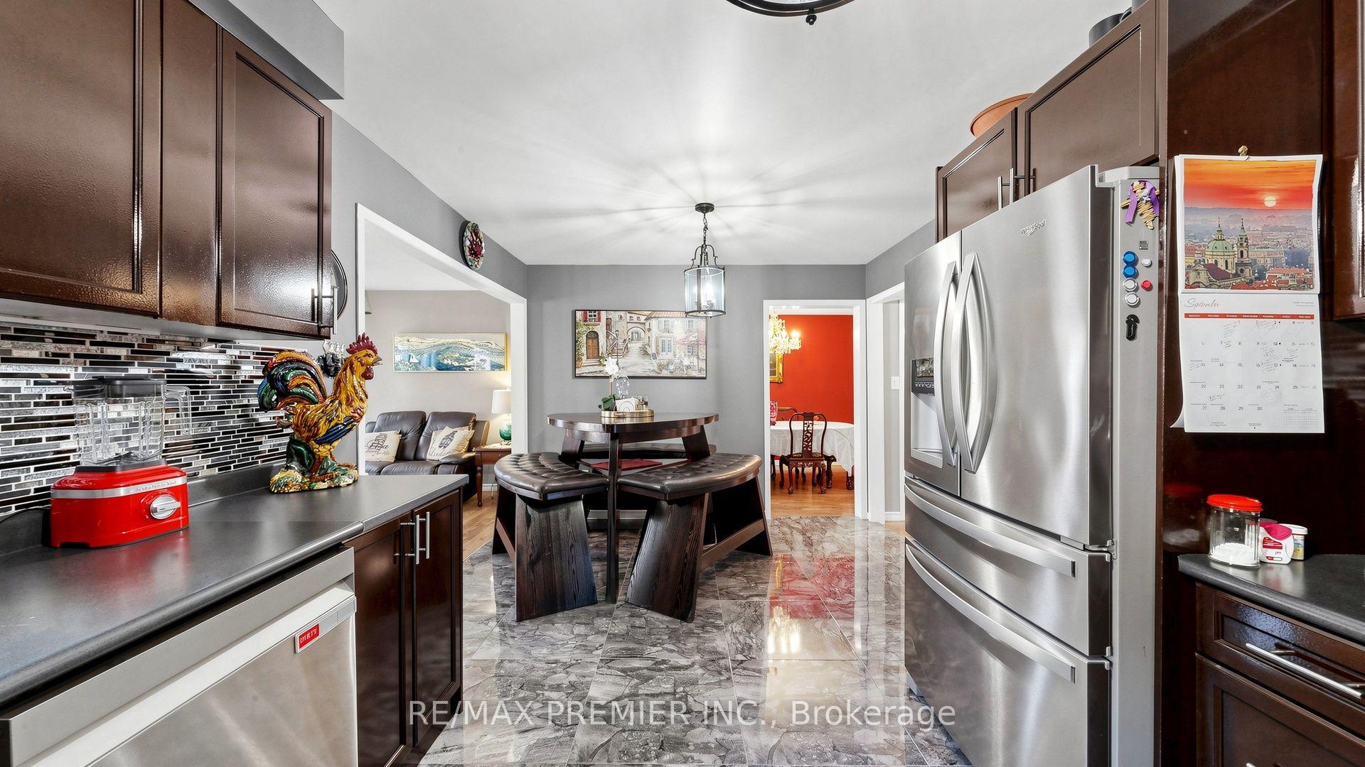 Photo 16 of 97 Golden Meadow Road, Barrie, Bayshore — HOMEH