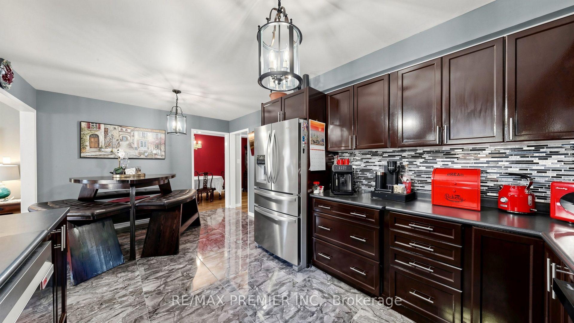 Photo 19 of 97 Golden Meadow Road, Barrie, Bayshore — HOMEH