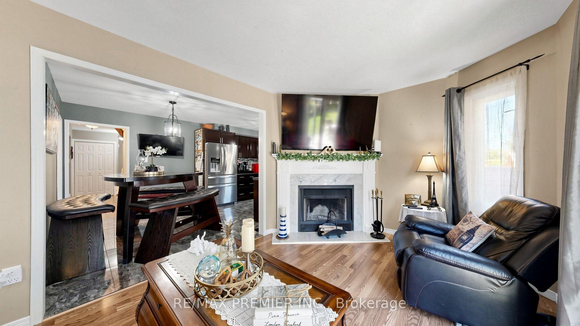 Photo 21 of 97 Golden Meadow Road, Barrie, Bayshore — HOMEH