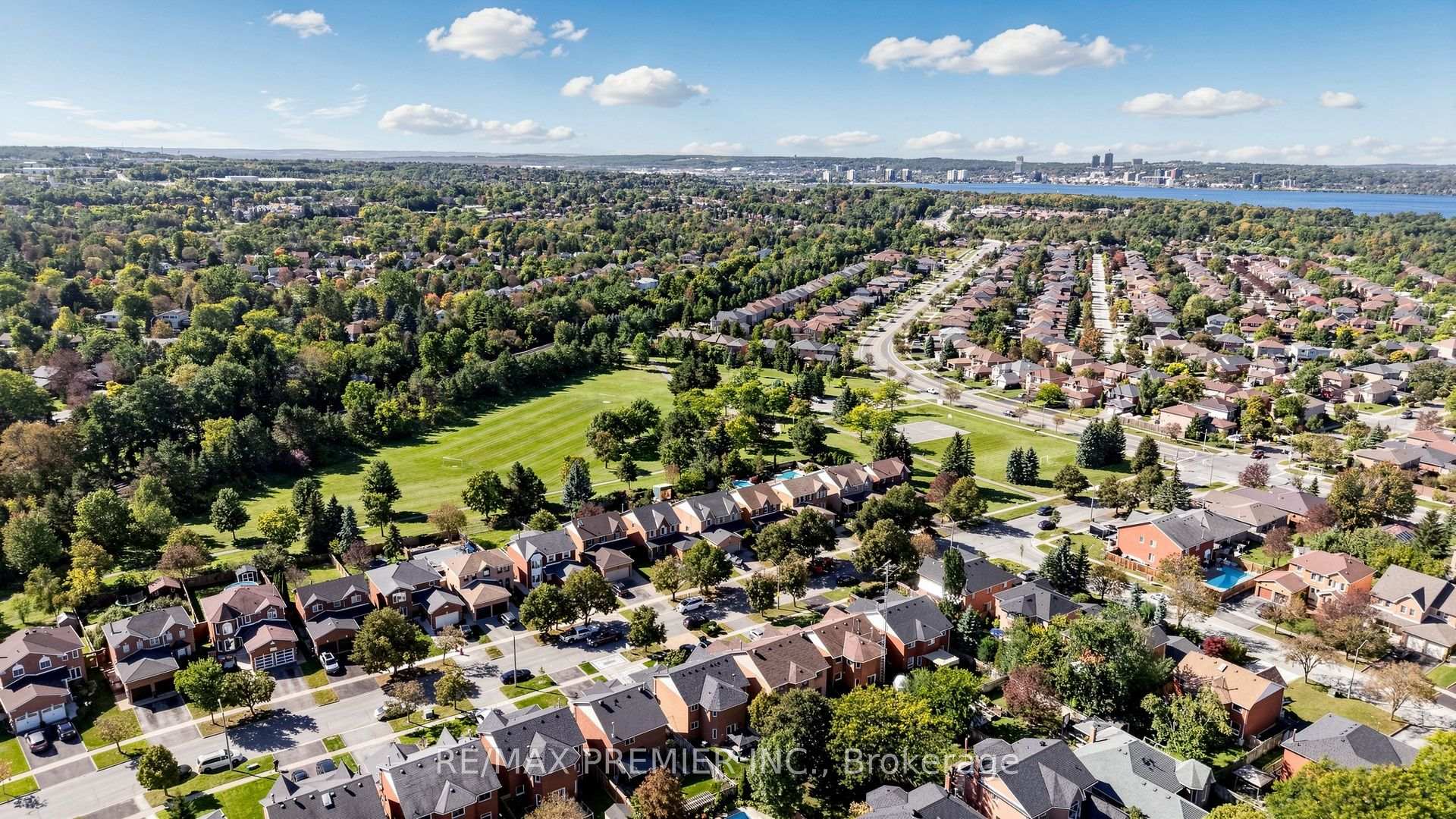 Photo 51 of 97 Golden Meadow Road, Barrie, Bayshore — HOMEH