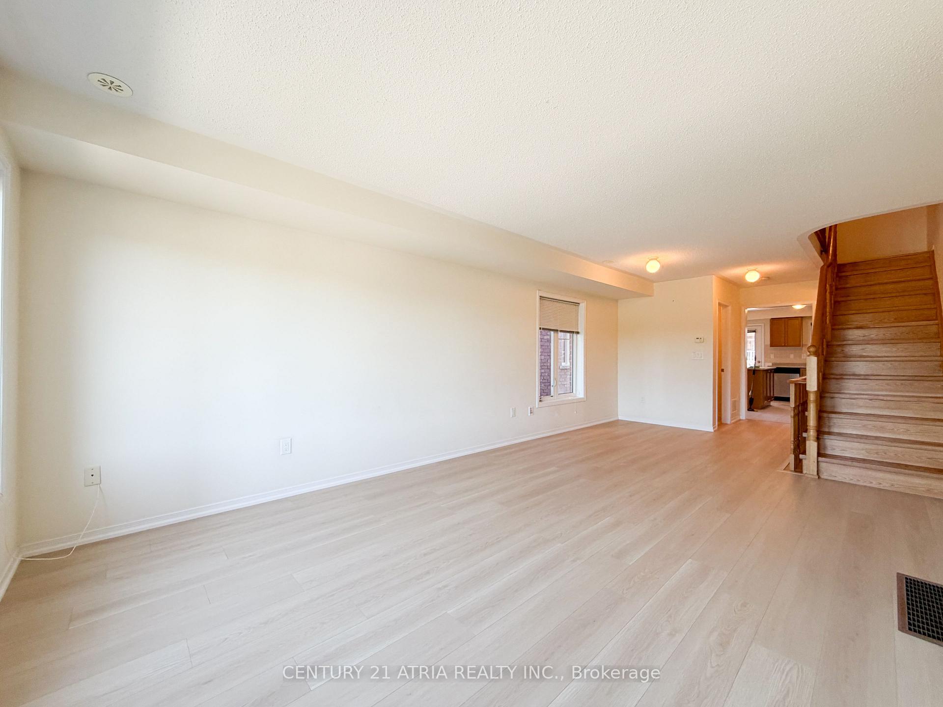 Photo 8 of 5295 Major Mackenzie Drive E, Markham, Berczy — HOMEH