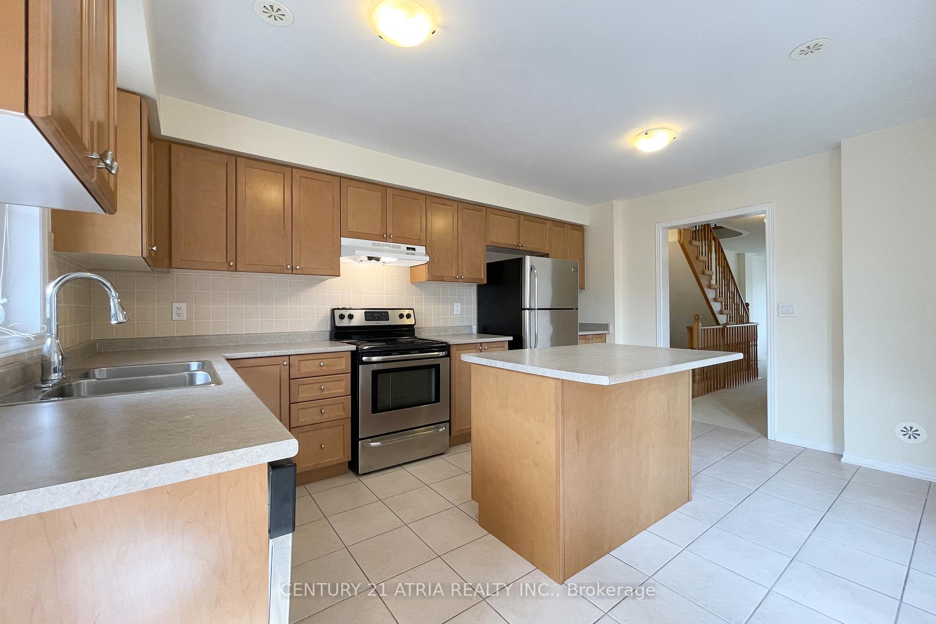Photo 11 of 5295 Major Mackenzie Drive E, Markham, Berczy — HOMEH
