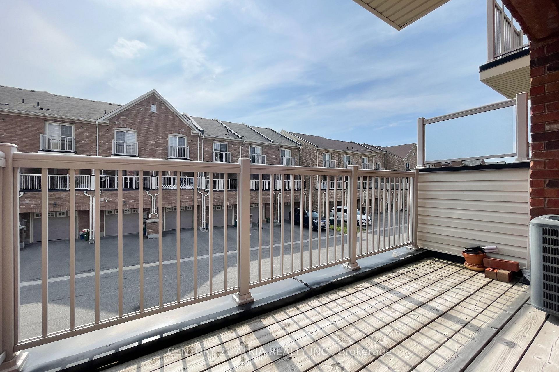 Photo 12 of 5295 Major Mackenzie Drive E, Markham, Berczy — HOMEH