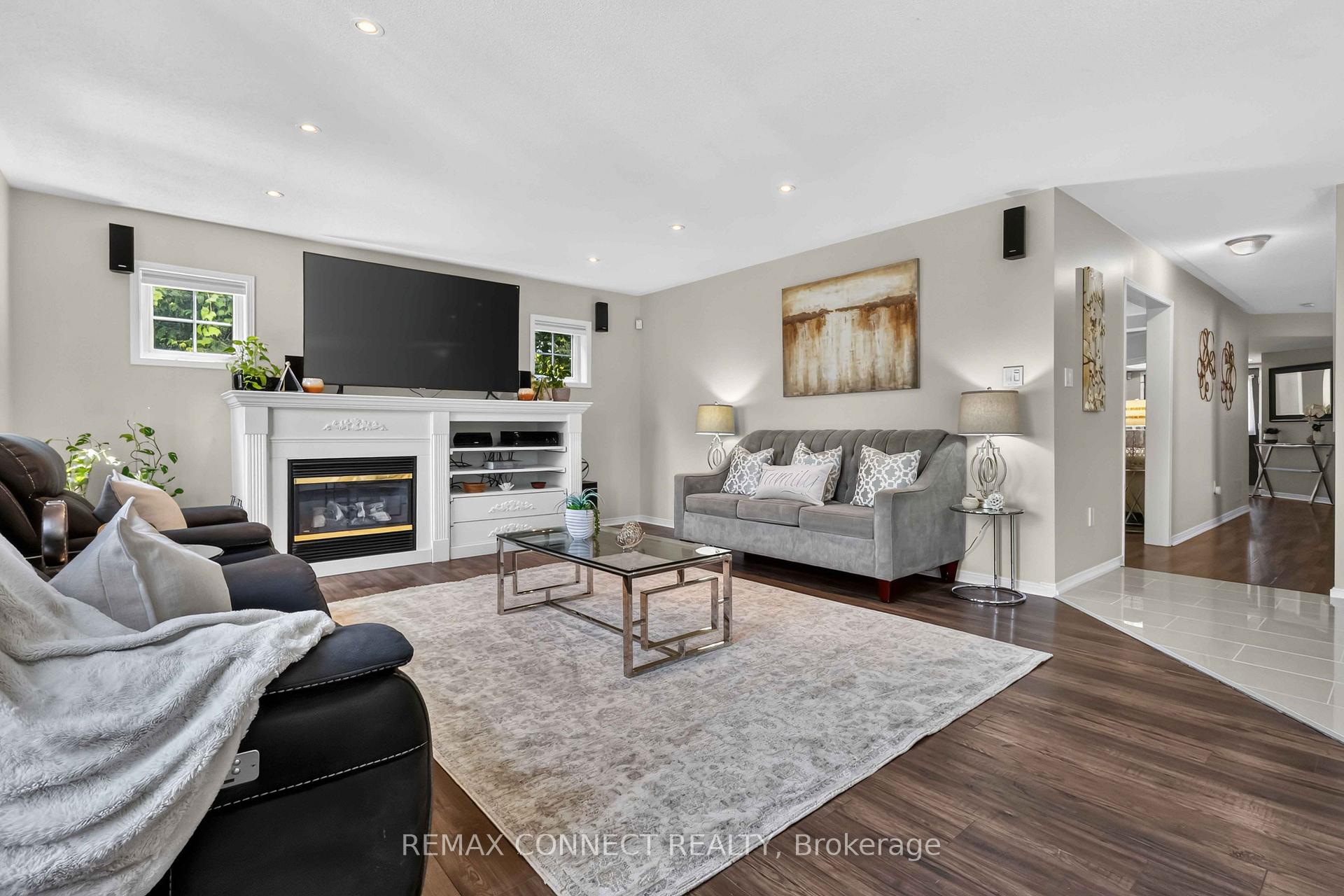 Photo 7 of 72 Warwick Avenue, Ajax, South East — HOMEH