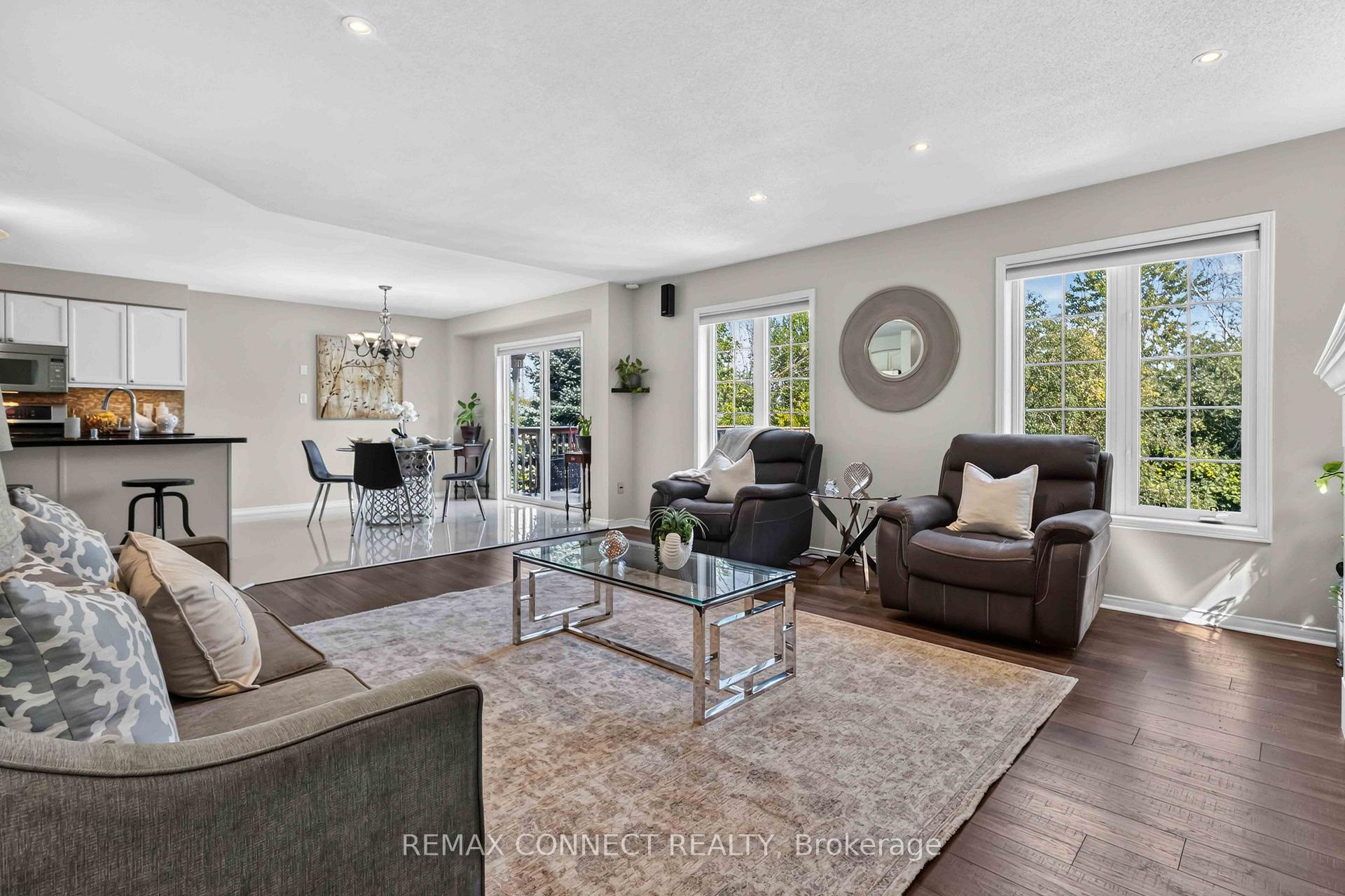 Photo 9 of 72 Warwick Avenue, Ajax, South East — HOMEH