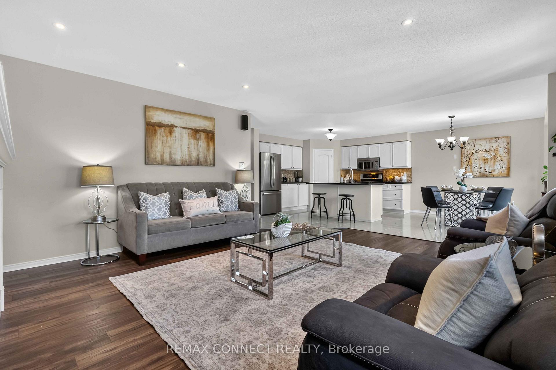 Photo 10 of 72 Warwick Avenue, Ajax, South East — HOMEH