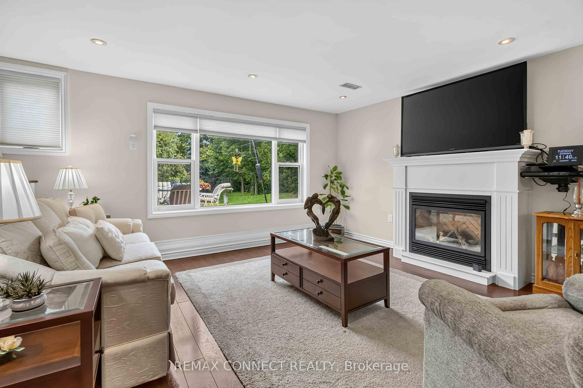 Photo 30 of 72 Warwick Avenue, Ajax, South East — HOMEH