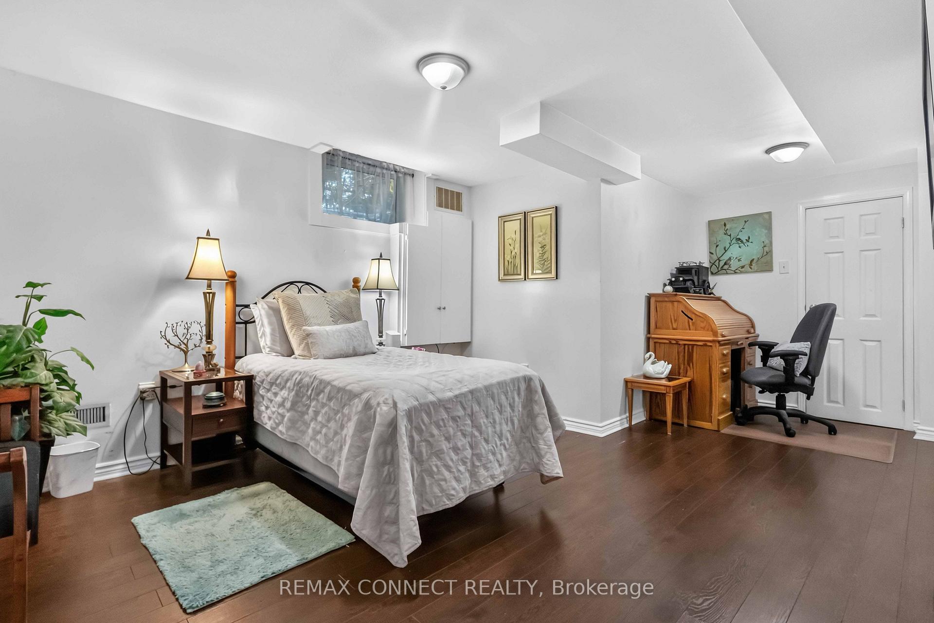 Photo 35 of 72 Warwick Avenue, Ajax, South East — HOMEH