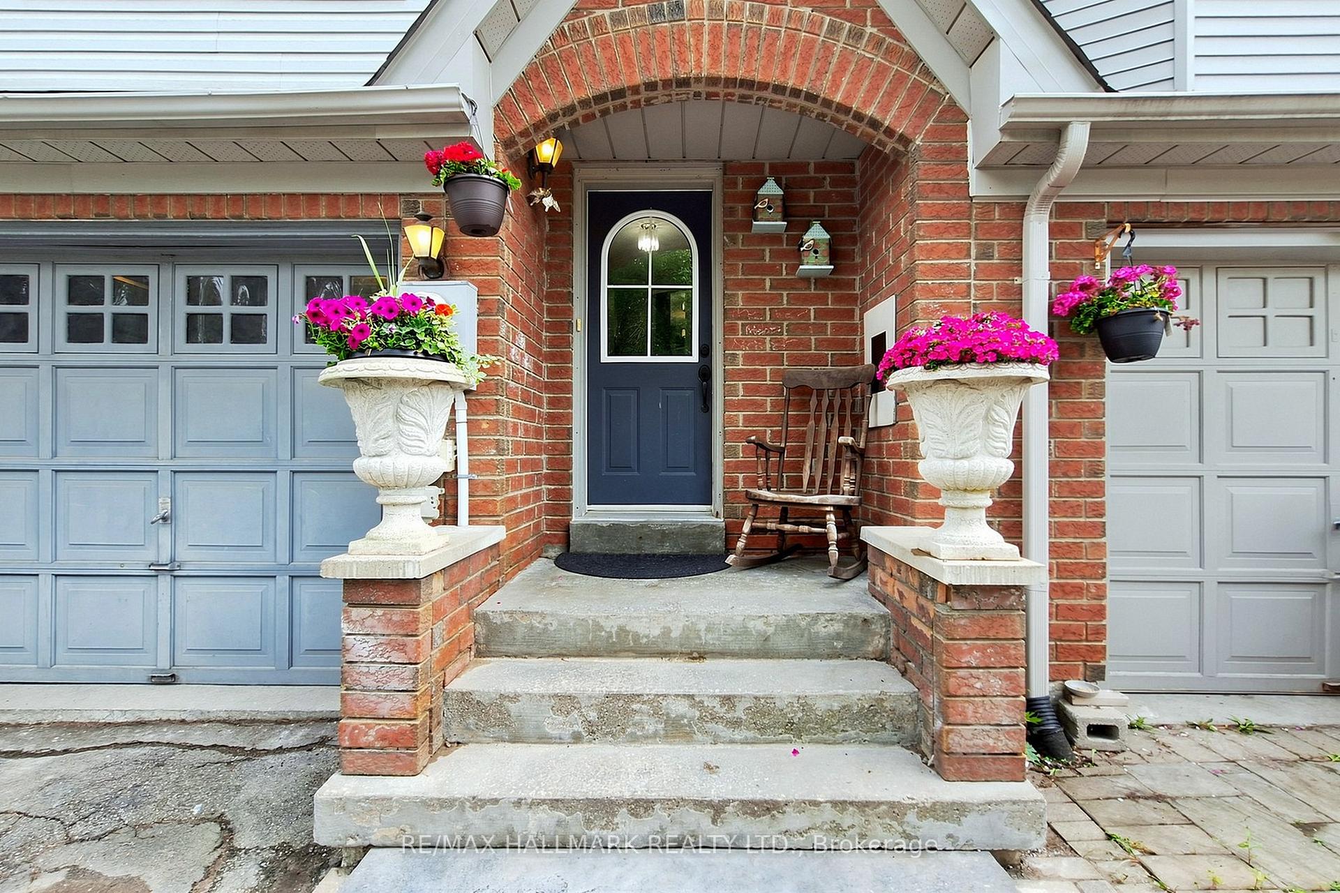 Photo 4 of 5 Evelyn Buck Lane, Aurora, Bayview Wellington — HOMEH