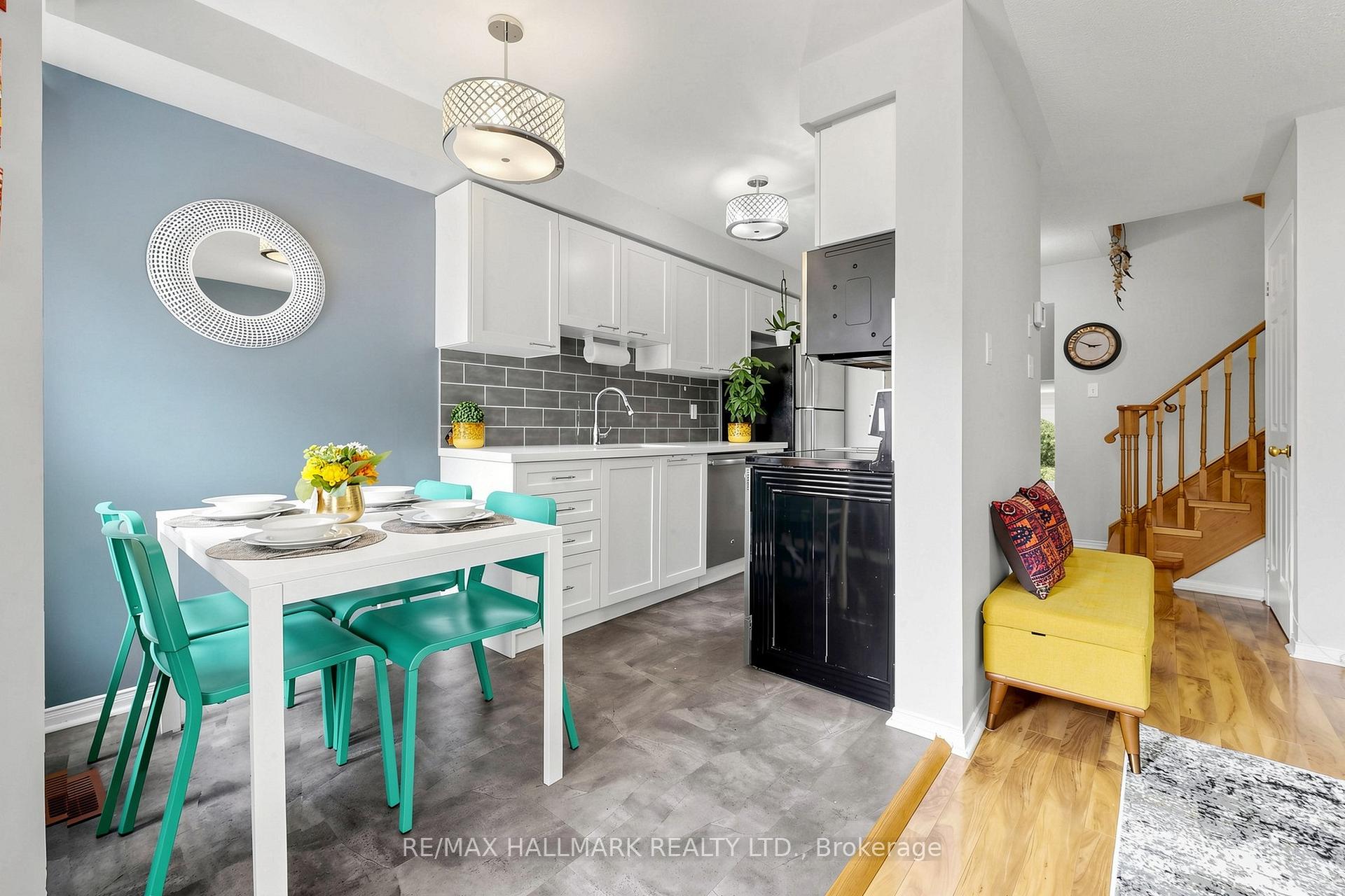 Photo 8 of 5 Evelyn Buck Lane, Aurora, Bayview Wellington — HOMEH