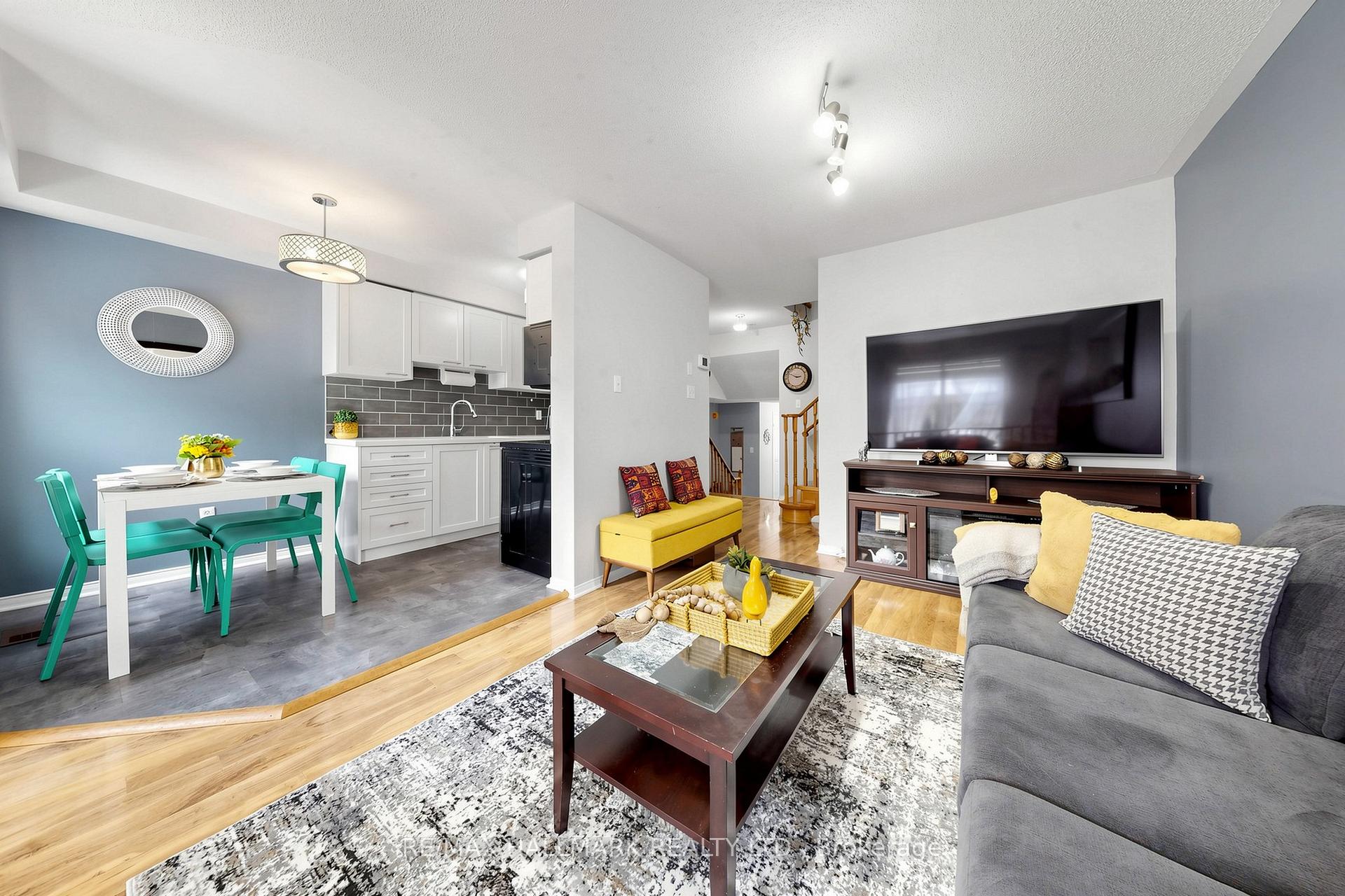 Photo 11 of 5 Evelyn Buck Lane, Aurora, Bayview Wellington — HOMEH