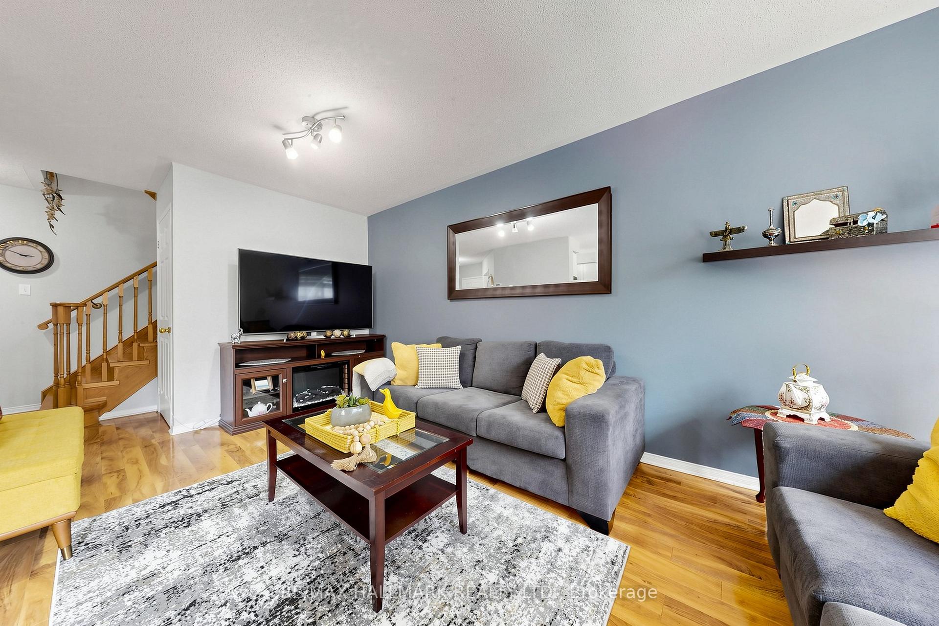 Photo 16 of 5 Evelyn Buck Lane, Aurora, Bayview Wellington — HOMEH
