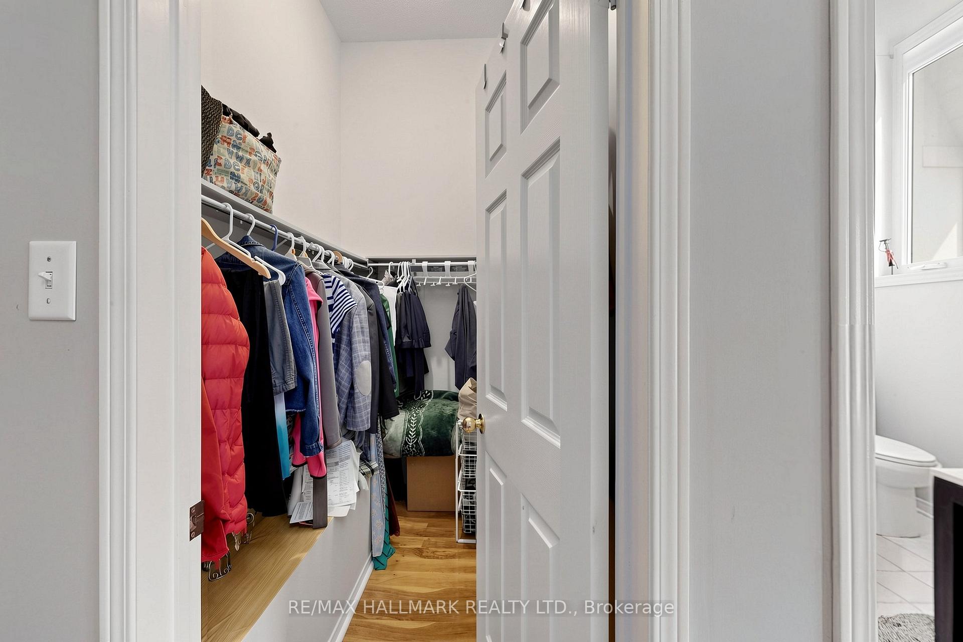 Photo 24 of 5 Evelyn Buck Lane, Aurora, Bayview Wellington — HOMEH