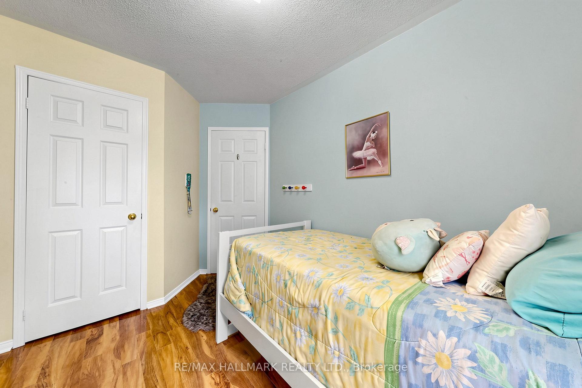 Photo 32 of 5 Evelyn Buck Lane, Aurora, Bayview Wellington — HOMEH