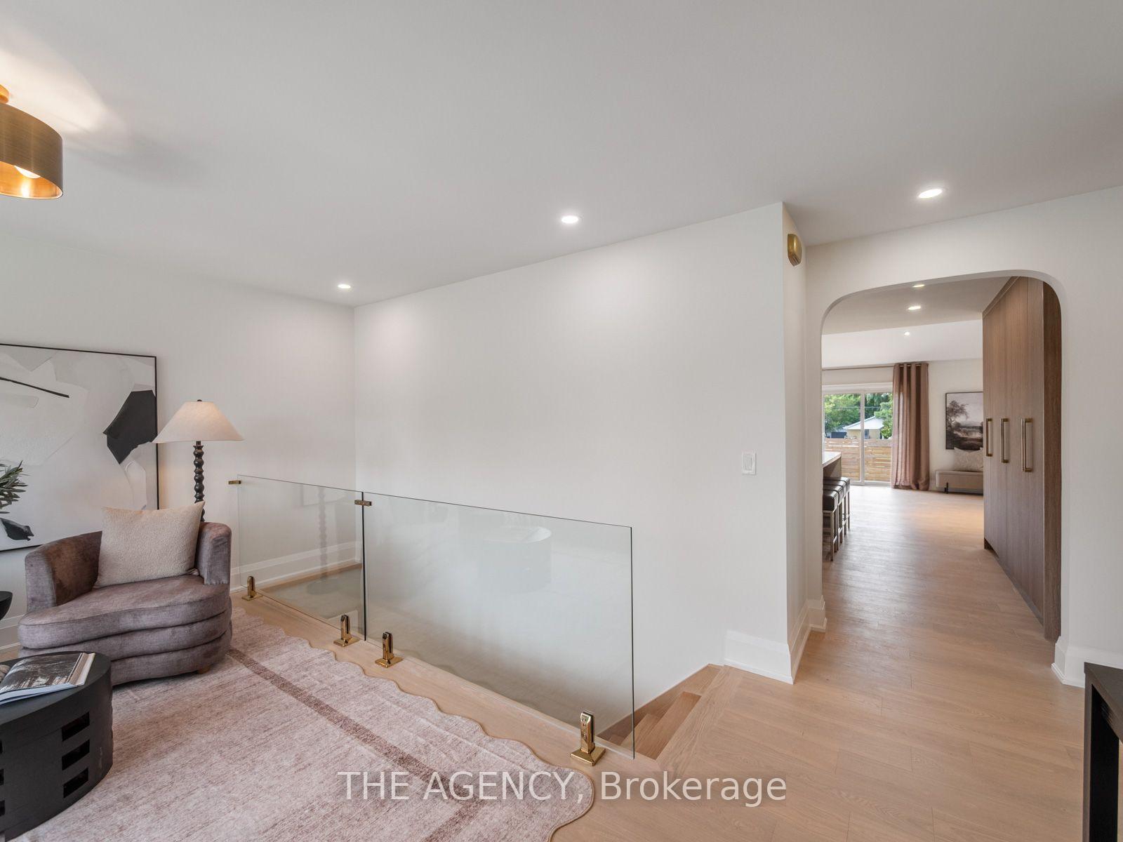 Photo 11 of 26 Webster Drive, Aurora, Aurora Highlands — HOMEH