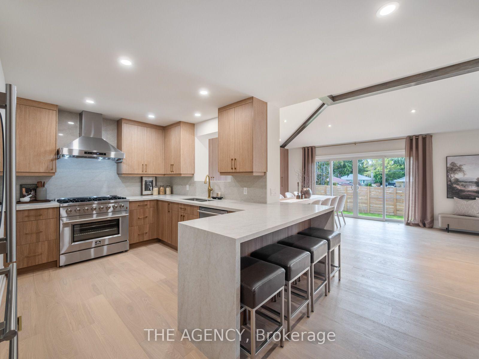 Photo 16 of 26 Webster Drive, Aurora, Aurora Highlands — HOMEH
