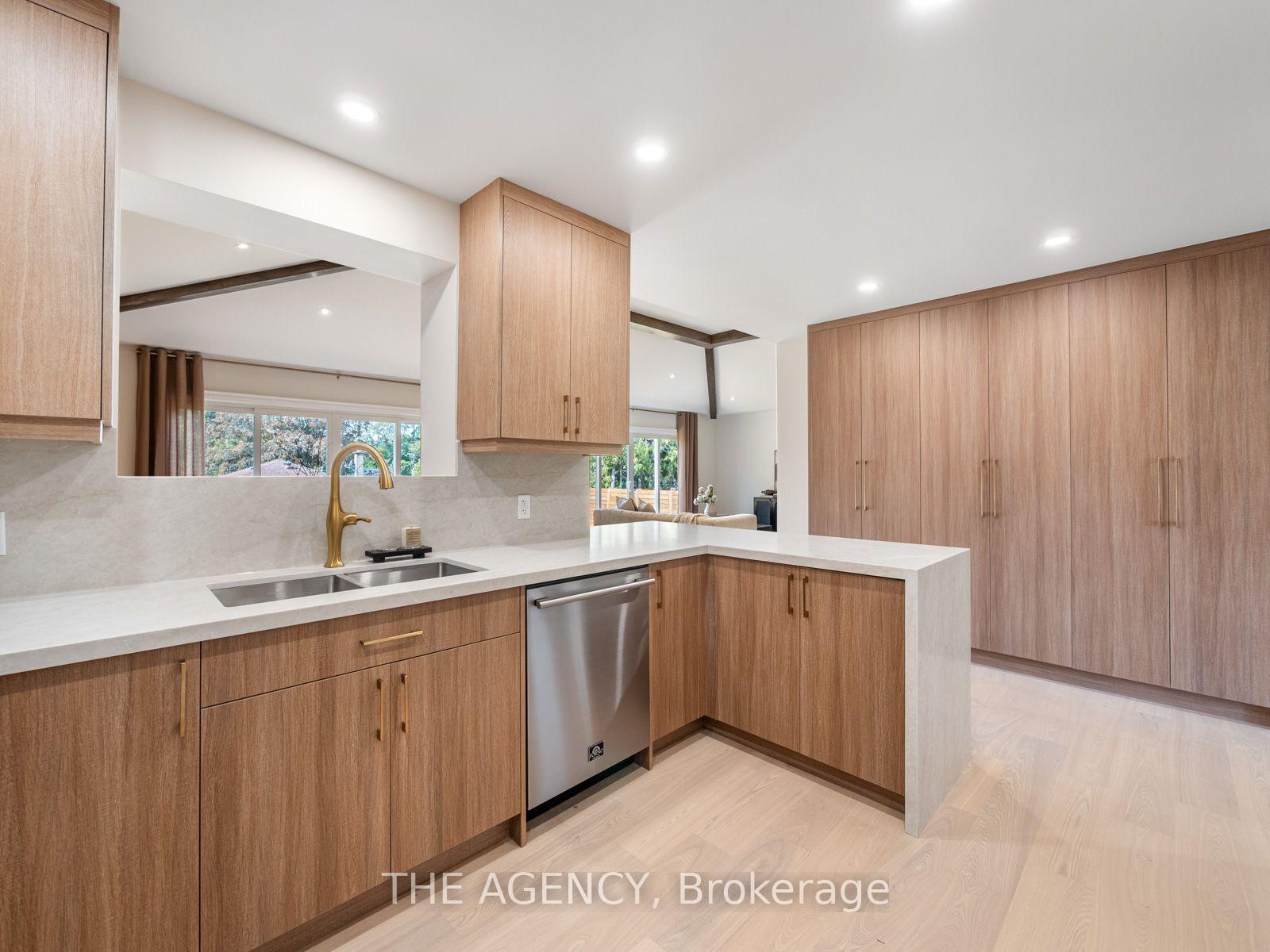 Photo 18 of 26 Webster Drive, Aurora, Aurora Highlands — HOMEH