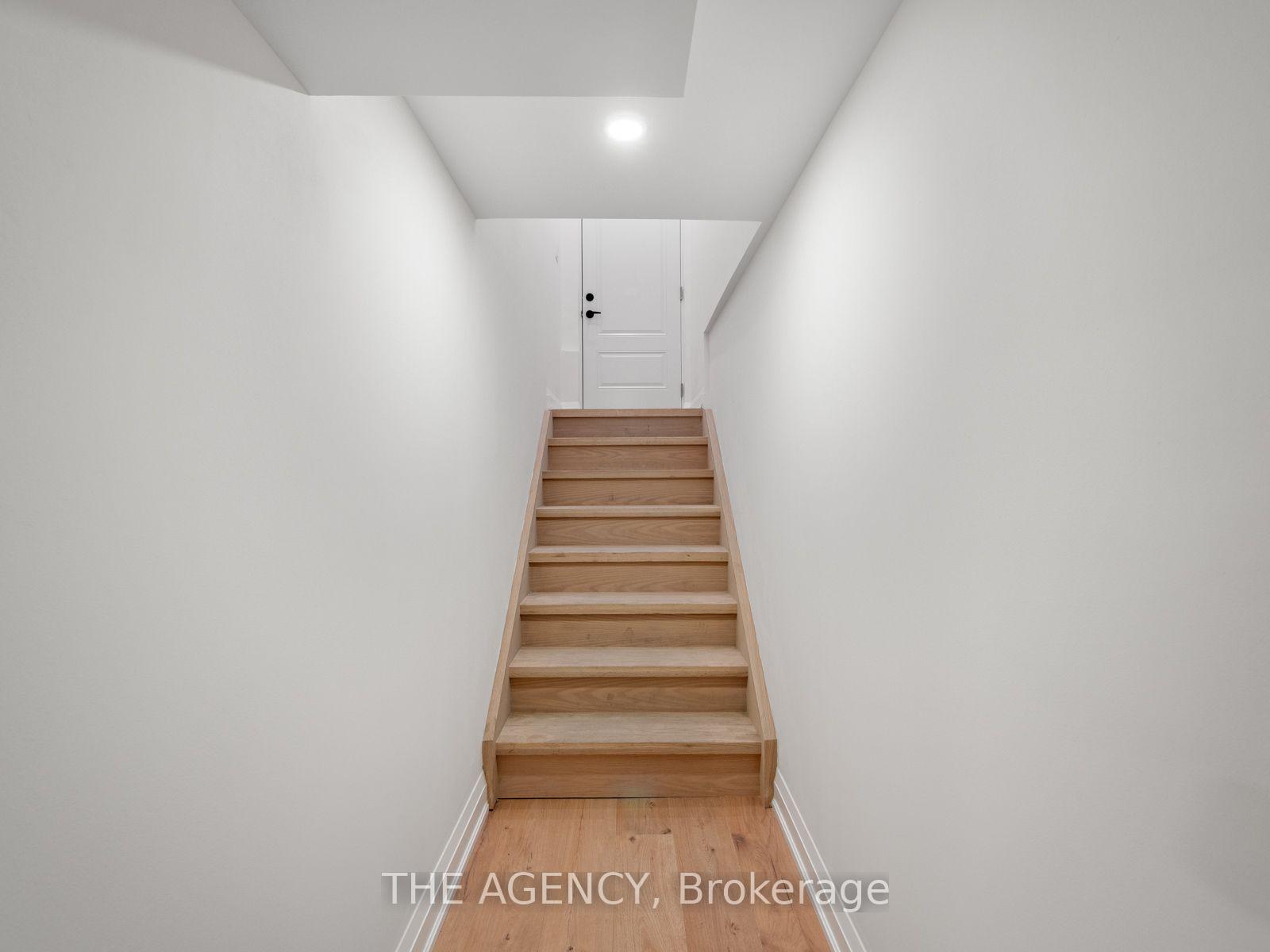 Photo 33 of 26 Webster Drive, Aurora, Aurora Highlands — HOMEH