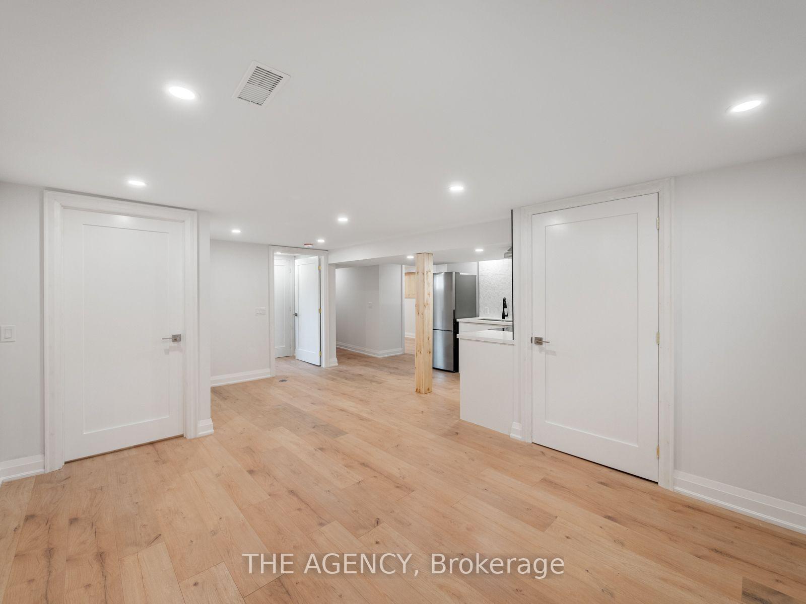 Photo 37 of 26 Webster Drive, Aurora, Aurora Highlands — HOMEH