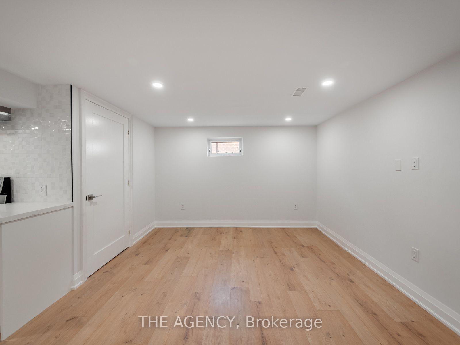 Photo 39 of 26 Webster Drive, Aurora, Aurora Highlands — HOMEH
