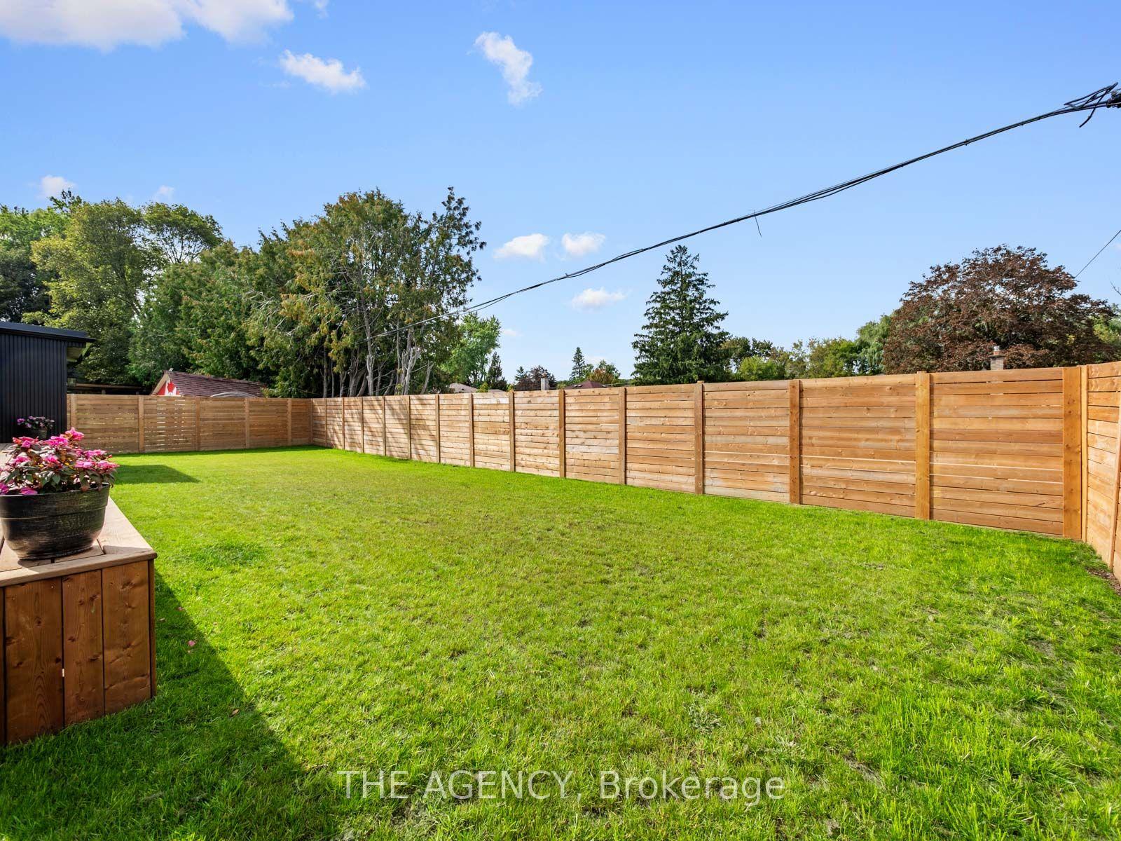 Photo 44 of 26 Webster Drive, Aurora, Aurora Highlands — HOMEH