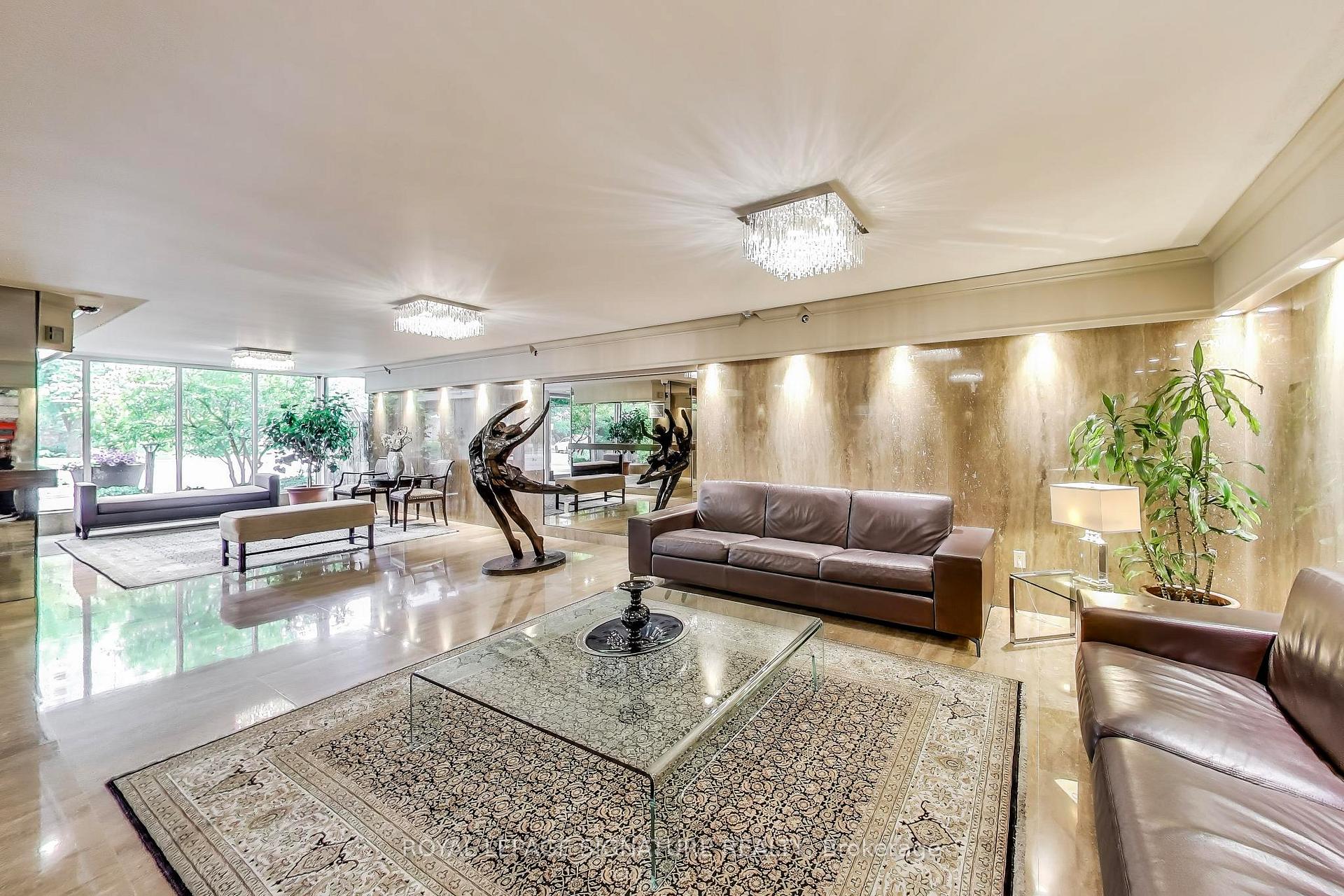 Photo 4 of Unit 208, 55 Skymark Drive, North York, Hillcrest Village — HOMEH