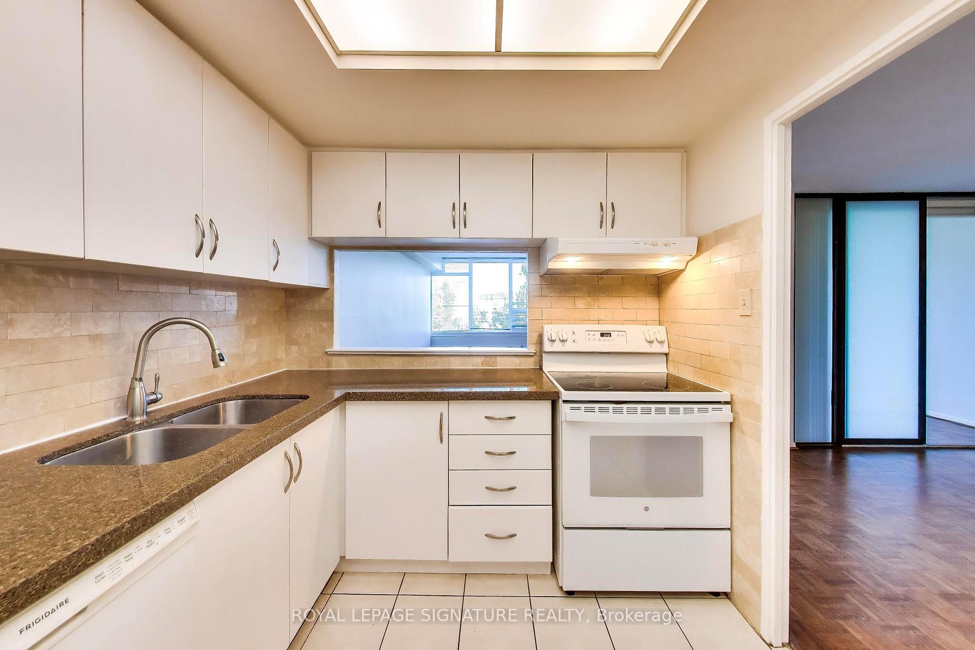 Photo 18 of Unit 208, 55 Skymark Drive, North York, Hillcrest Village — HOMEH