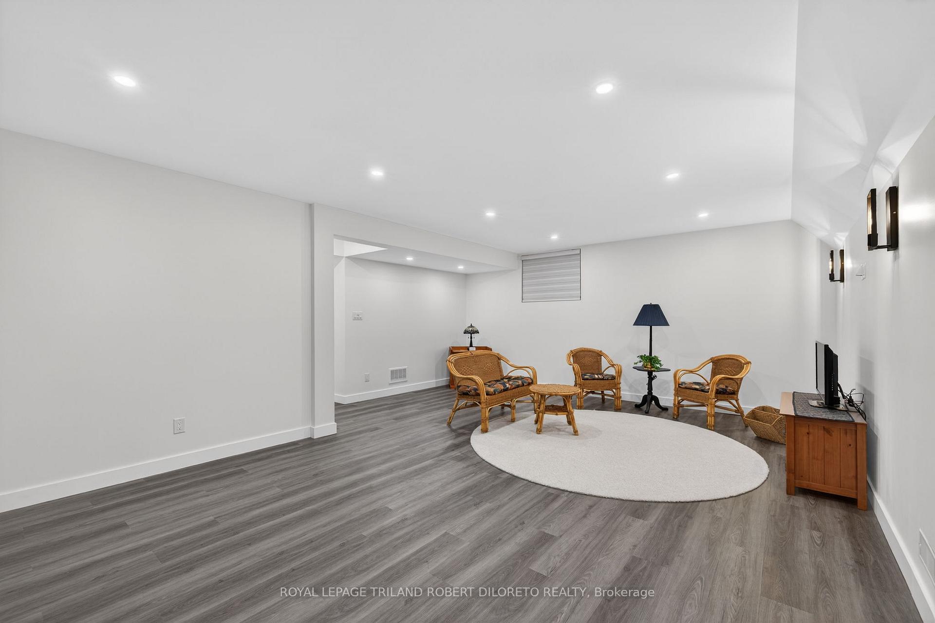Photo 23 of Unit 122, 9861 Glendon Drive, Middlesex Centre, Komoka — HOMEH