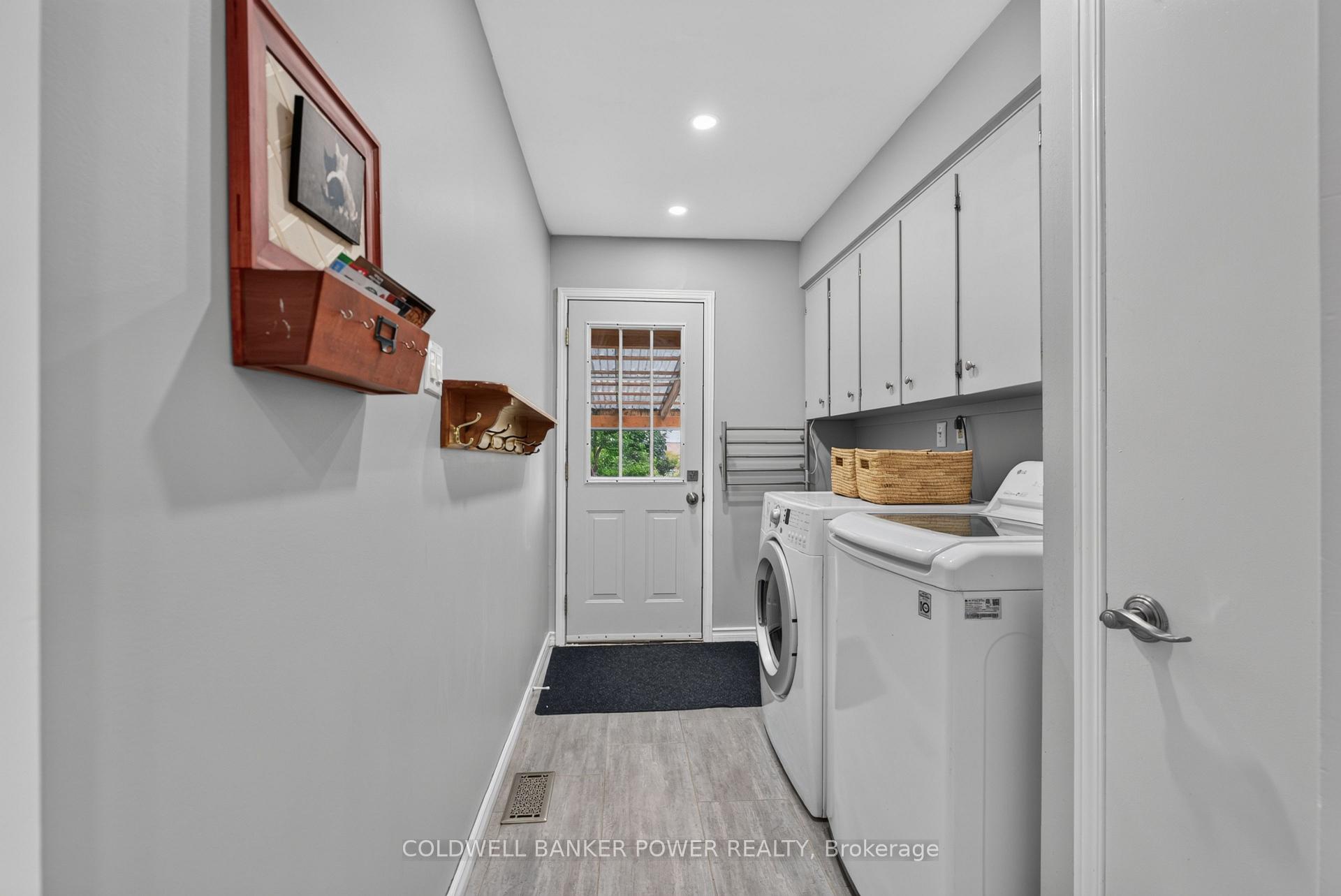 Photo 10 of 76 Spencer Crescent, London, North G — HOMEH