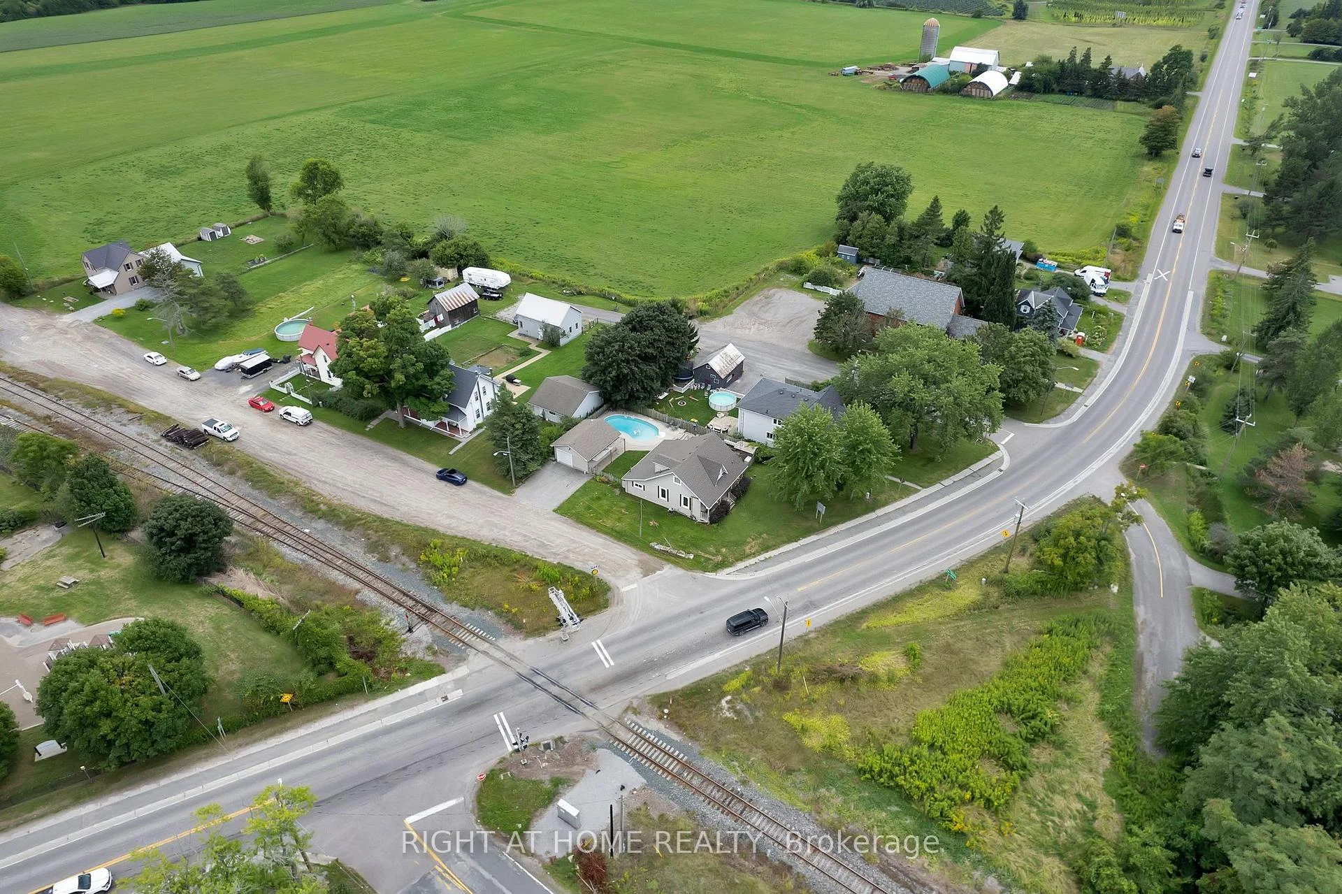 Photo 38 of 9495 Baldwin Street N, Whitby, Rural Whitby — HOMEH